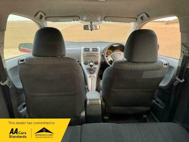 2007 Toyota Auris image 21