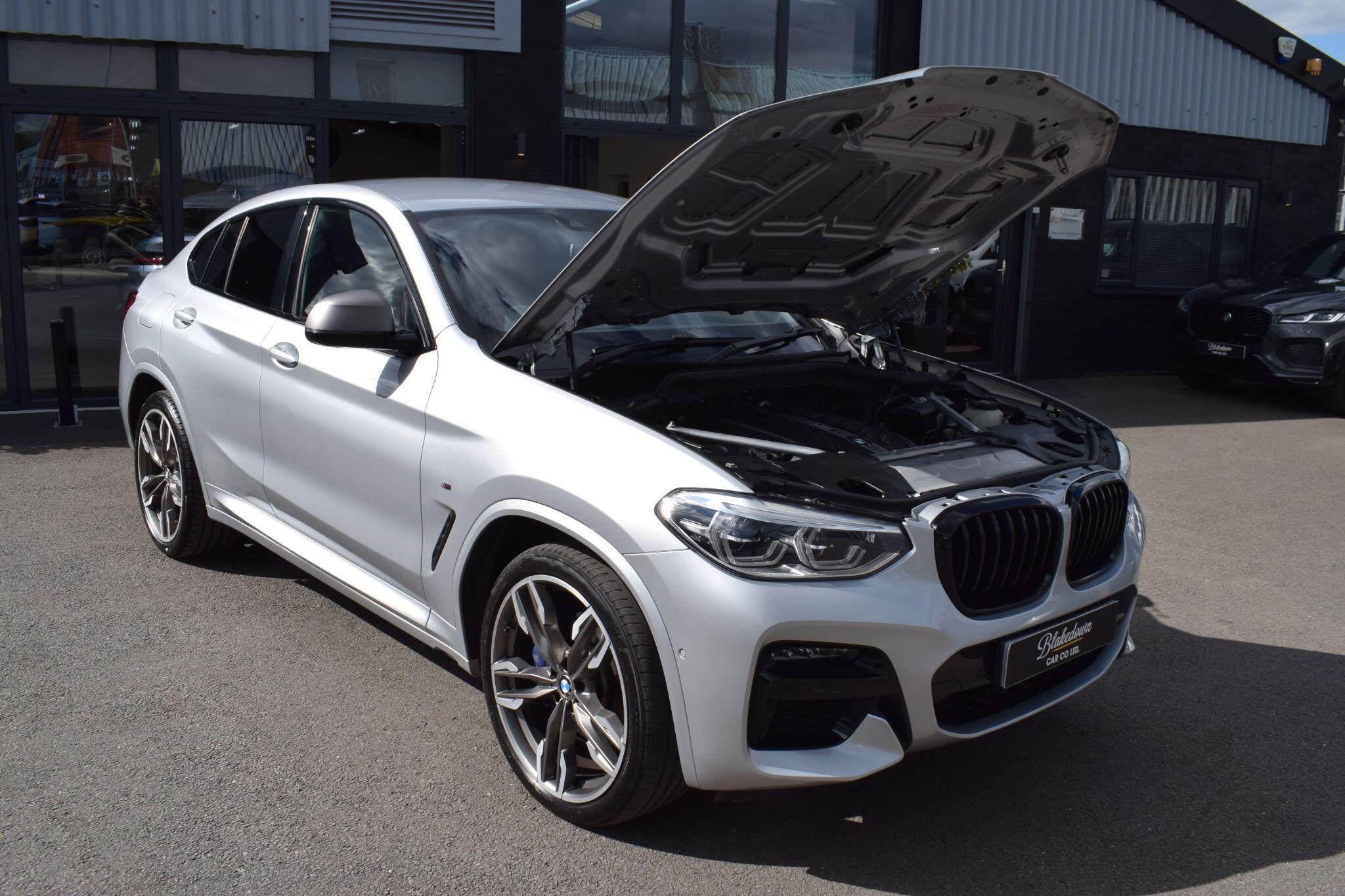 BMW X4 view 28