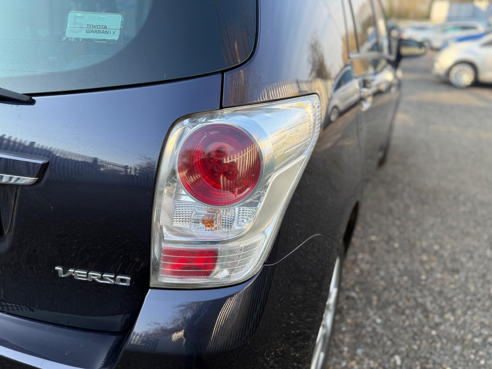 2015 Toyota Verso image 36