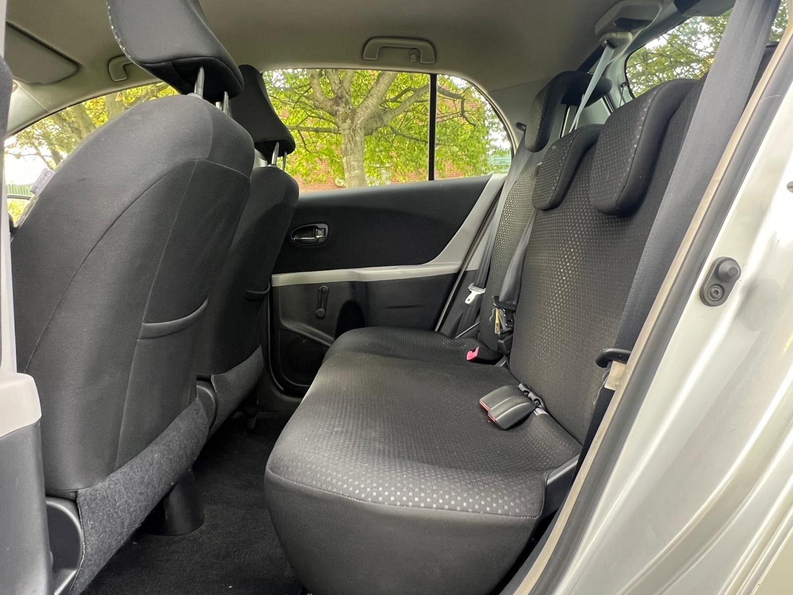 Toyota Yaris view 19