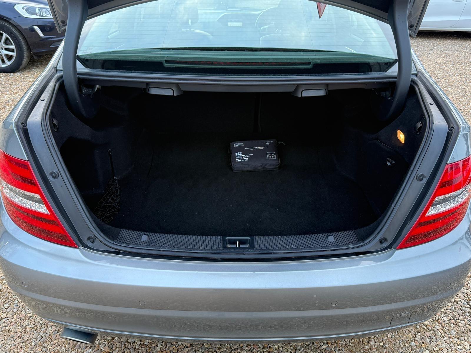 Mercedes-Benz C Class view 61