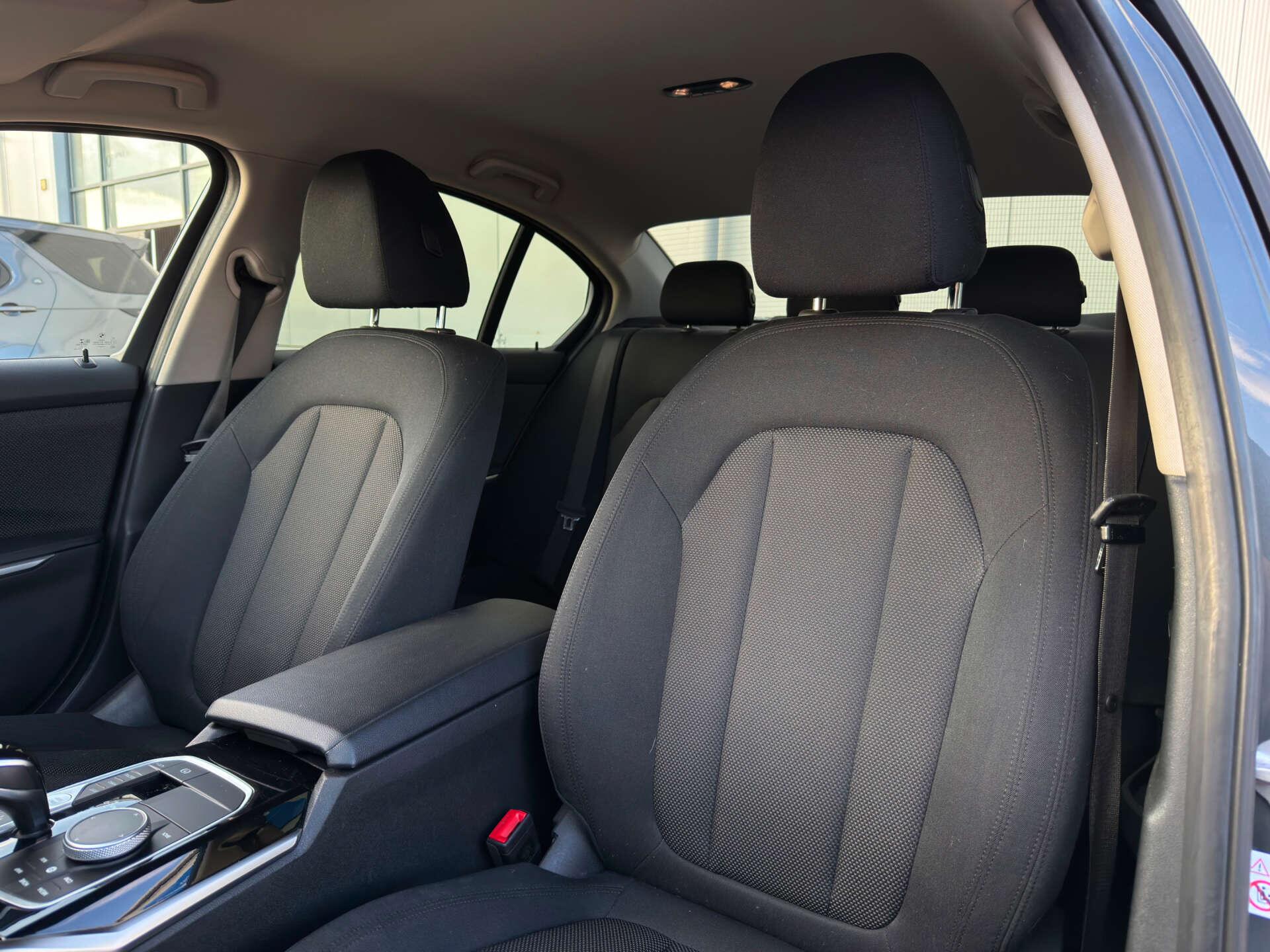 BMW 3 Series view 47