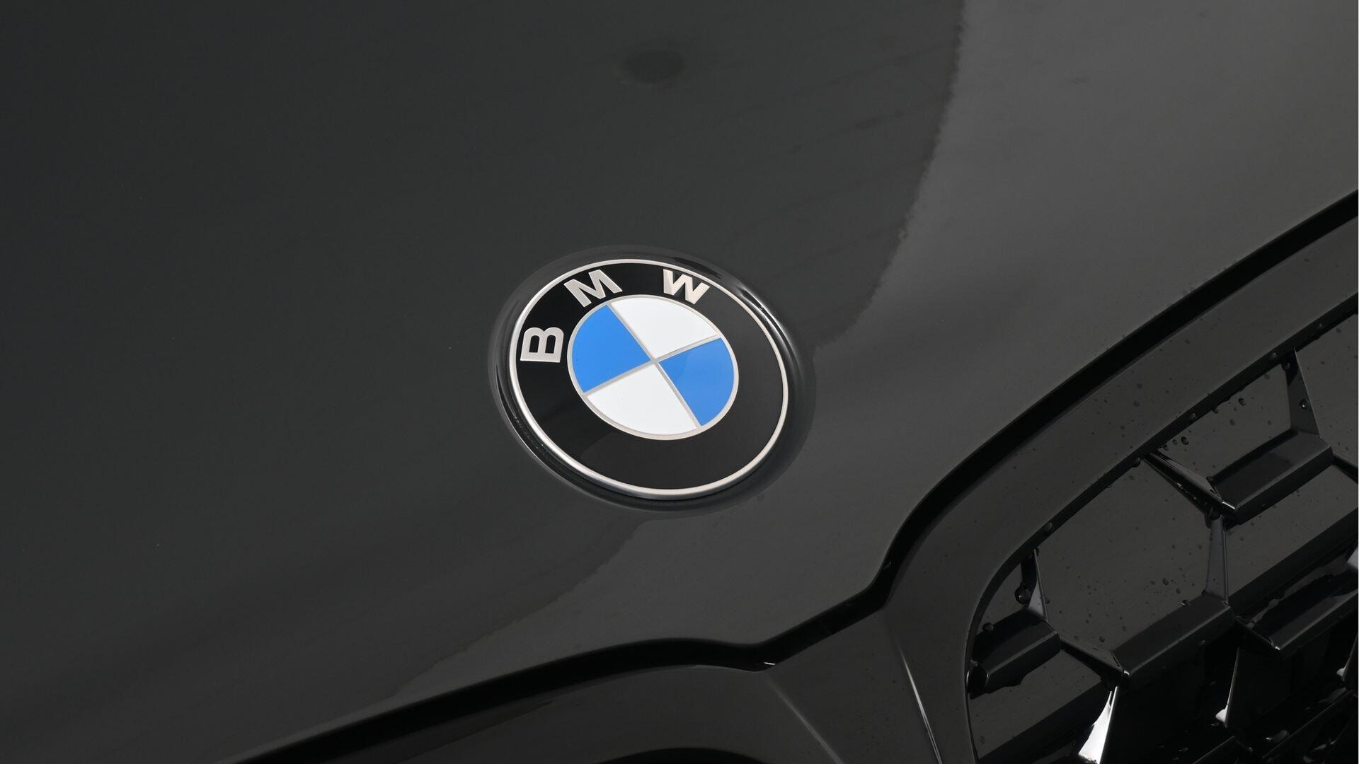 BMW 3 Series view 35