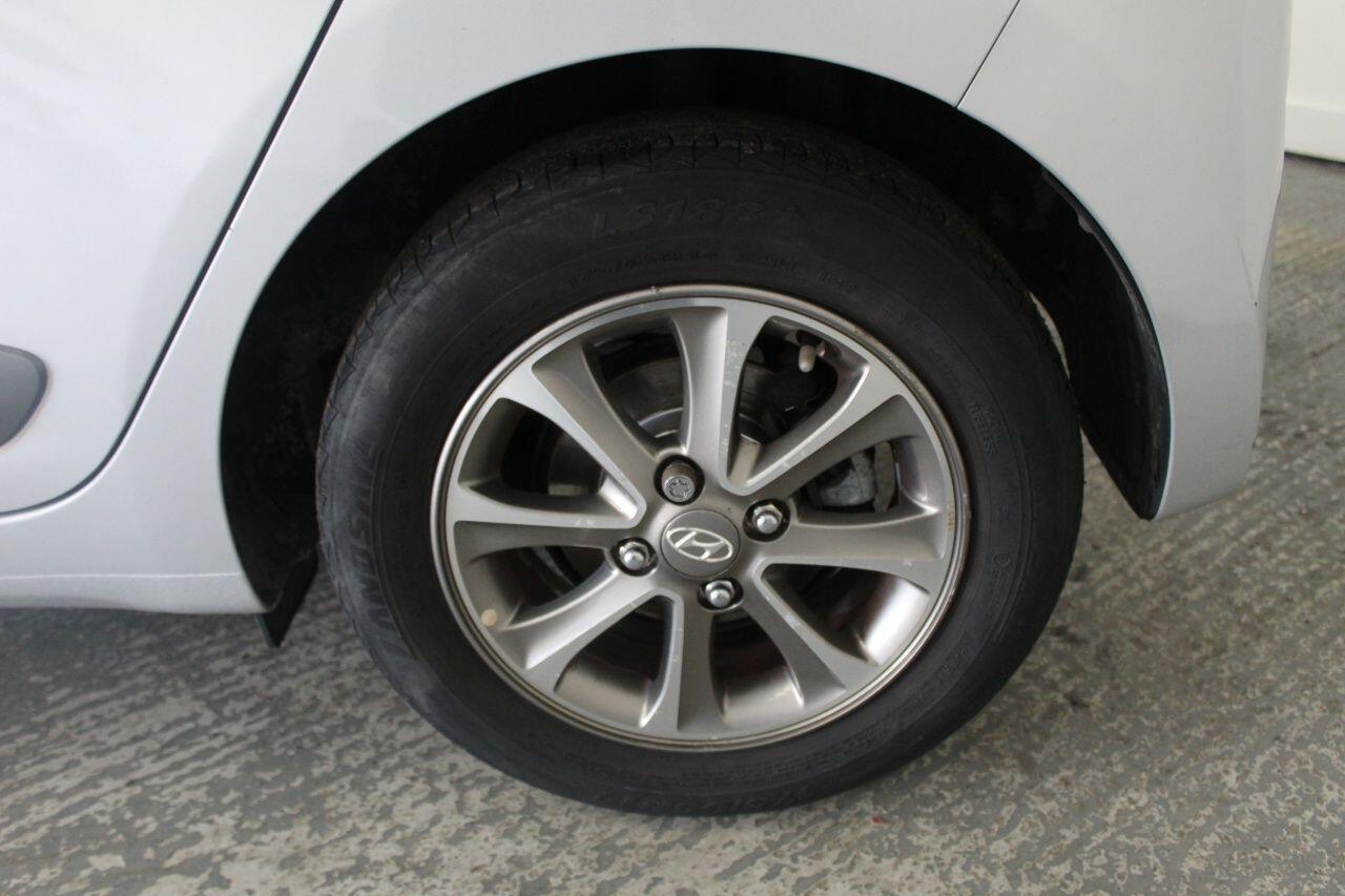 Hyundai i10 view 53