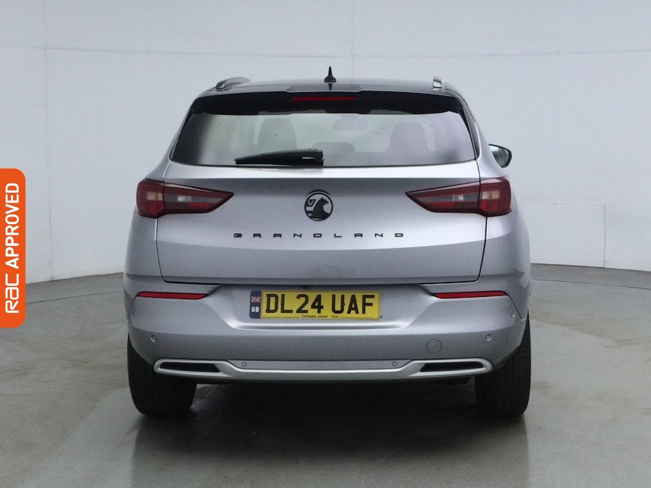 Vauxhall Grandland view 8