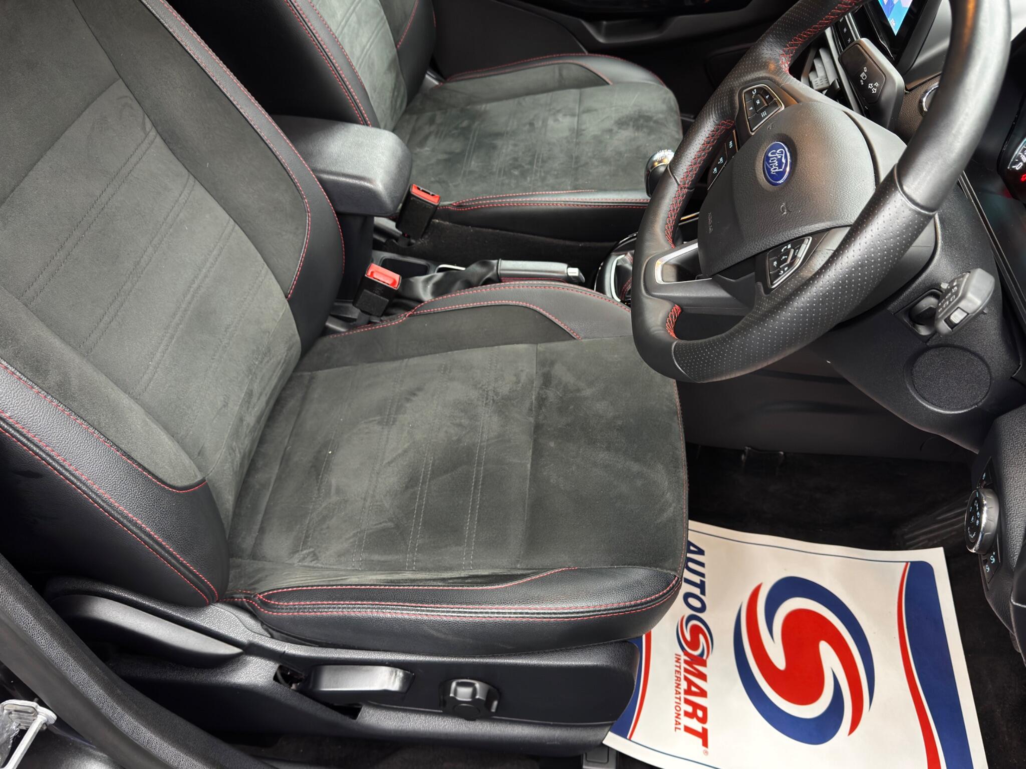 Ford Ecosport view 13