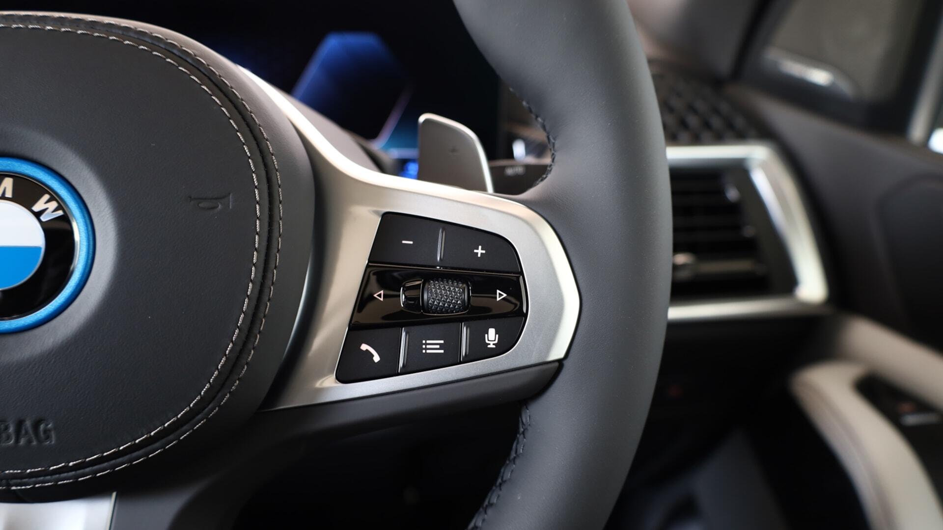 BMW X5 view 19