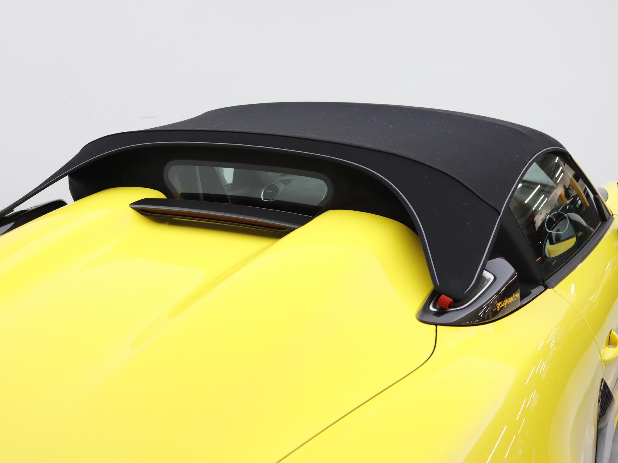 Porsche 718 Spyder view 22
