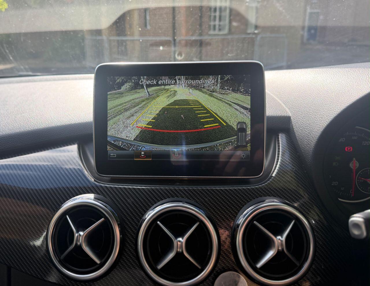 Mercedes-Benz B-Class view 23