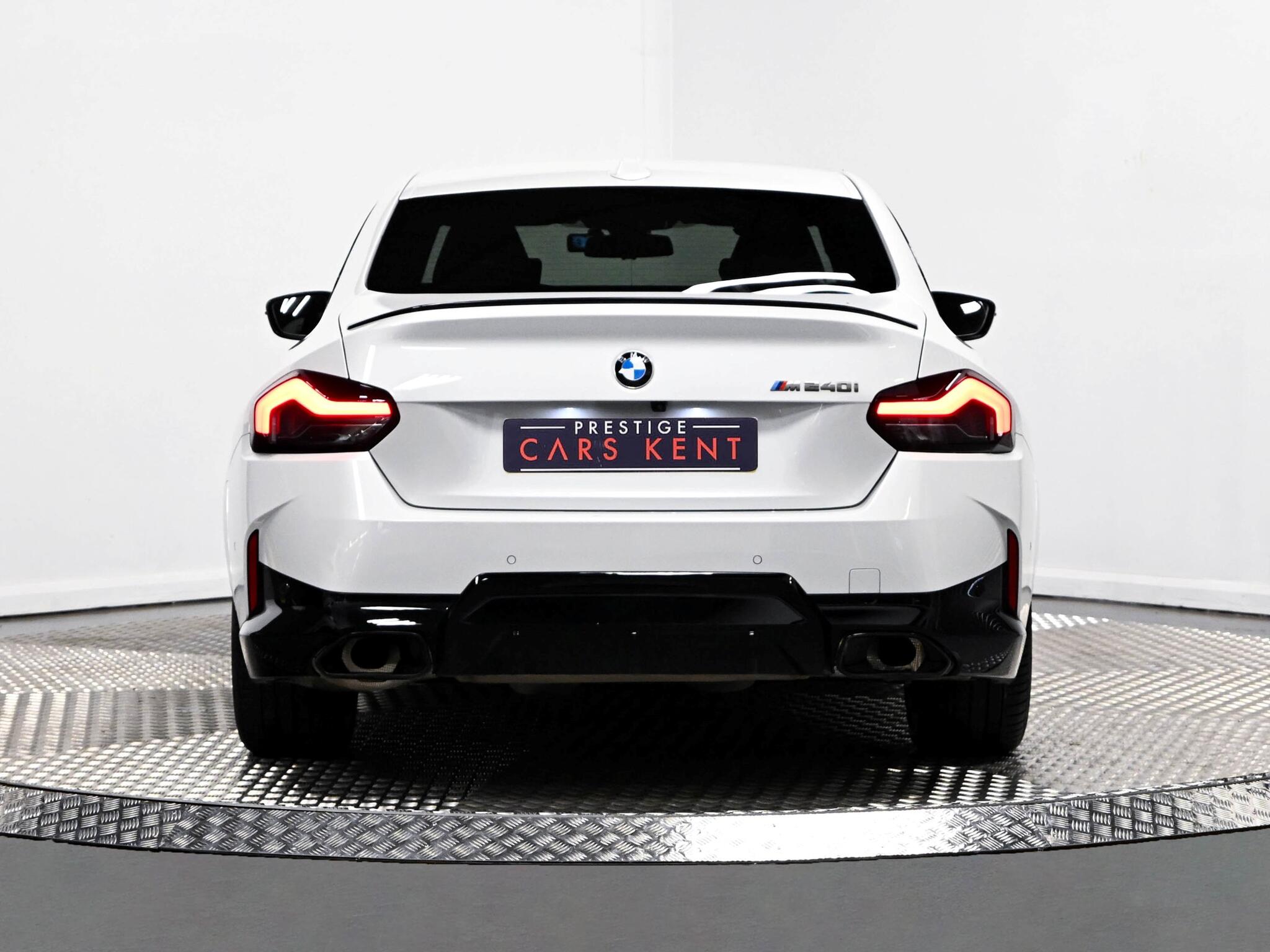 BMW 2 Series view 6