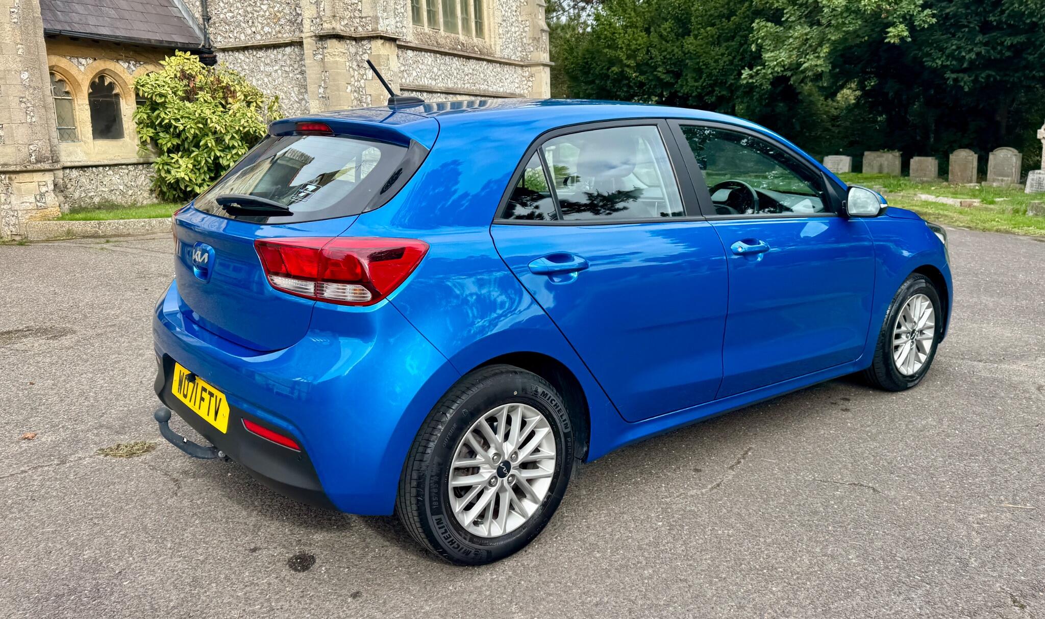 Kia Rio view 23