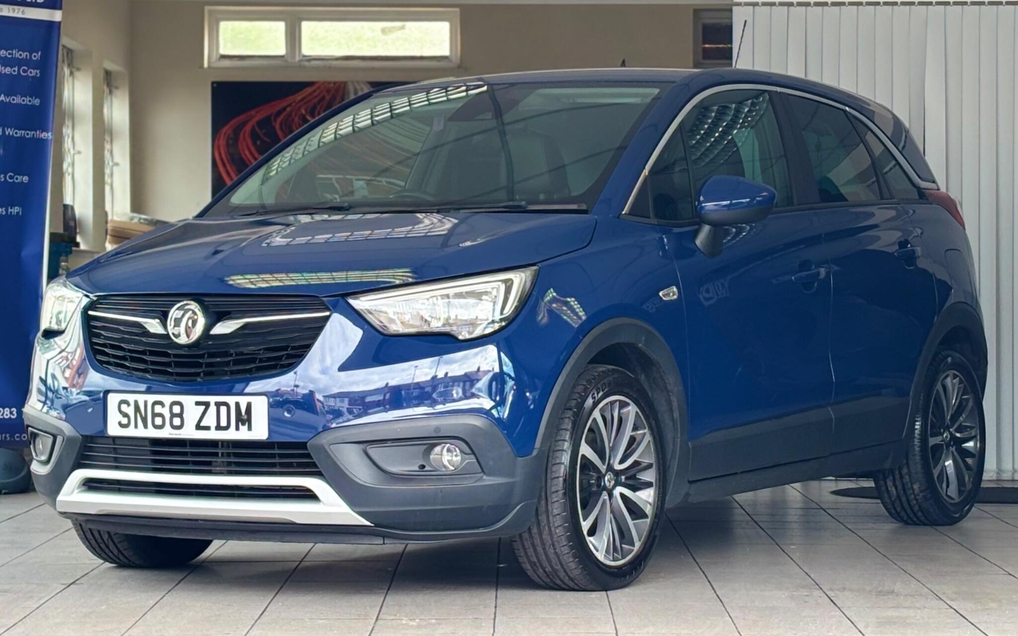 Vauxhall Crossland X view 3