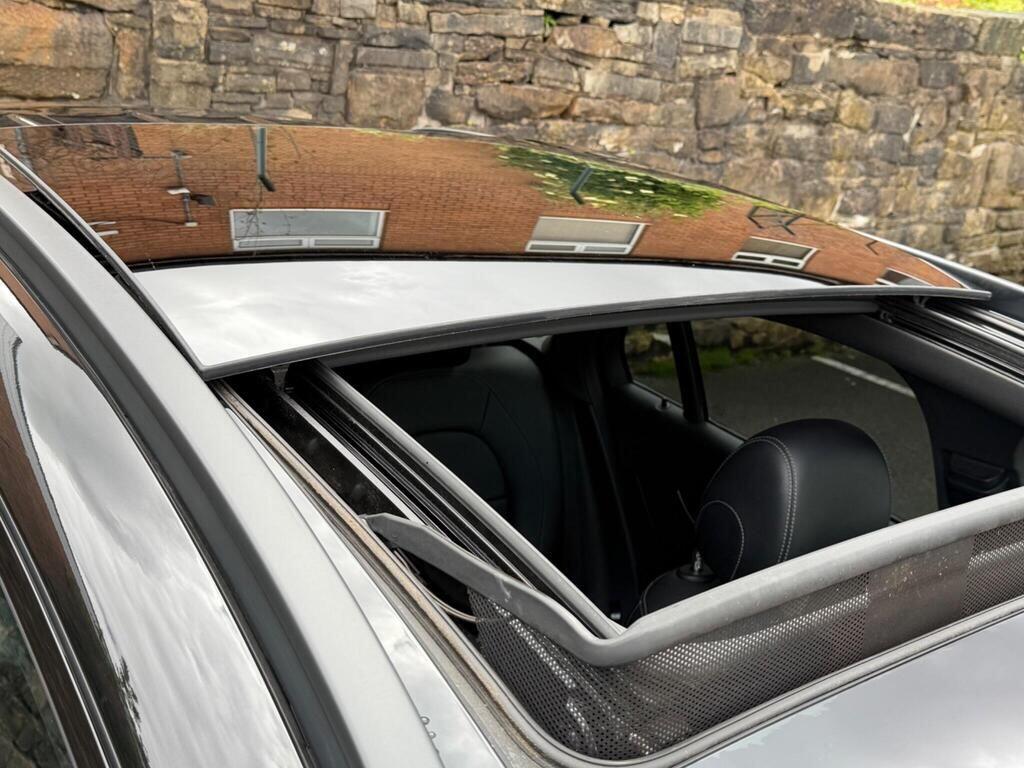 Mercedes-Benz GLC view 9