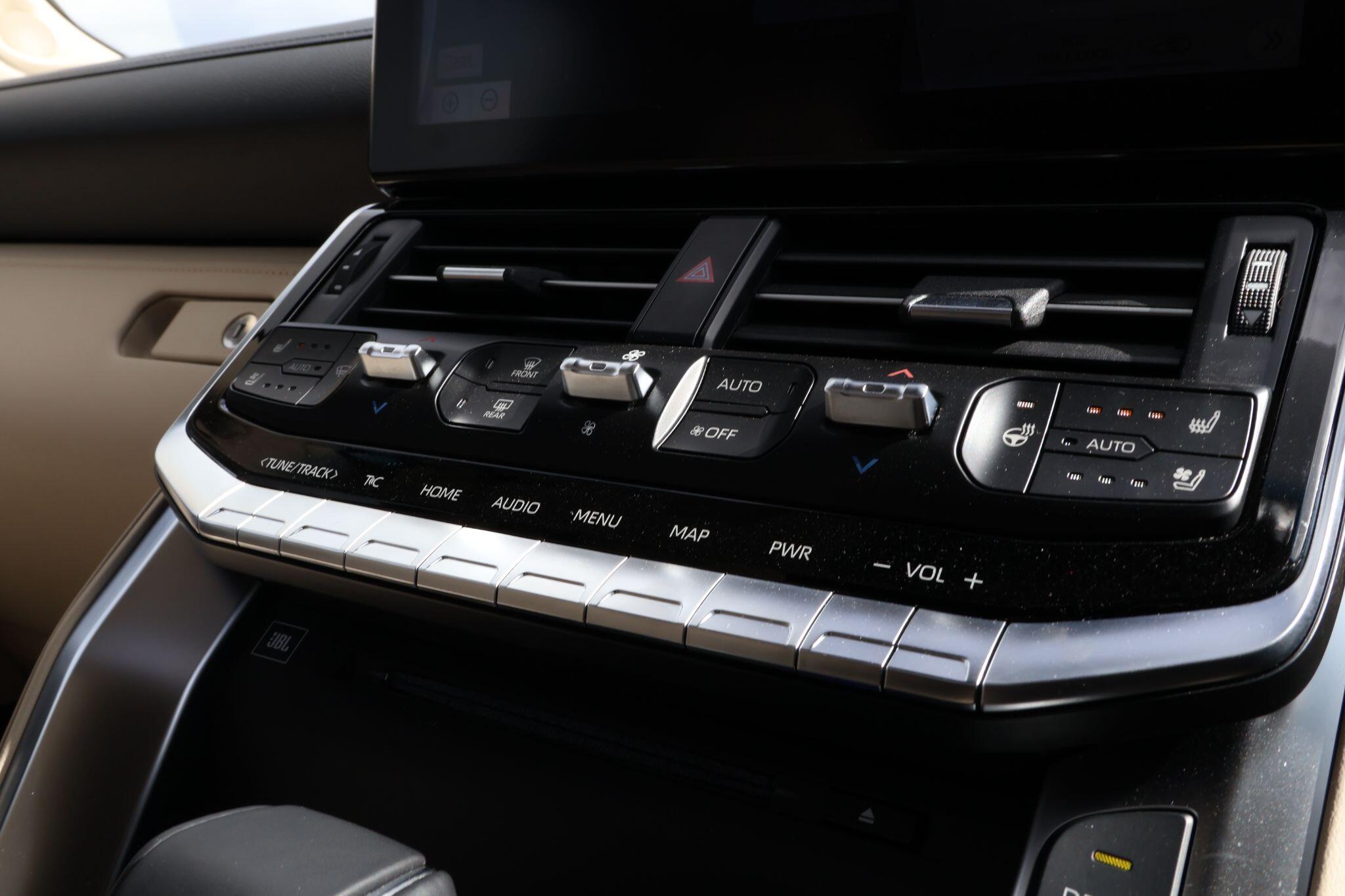 Toyota Land Cruiser view 51