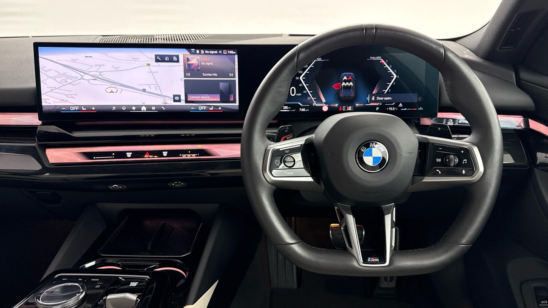 BMW 5 Series view 5