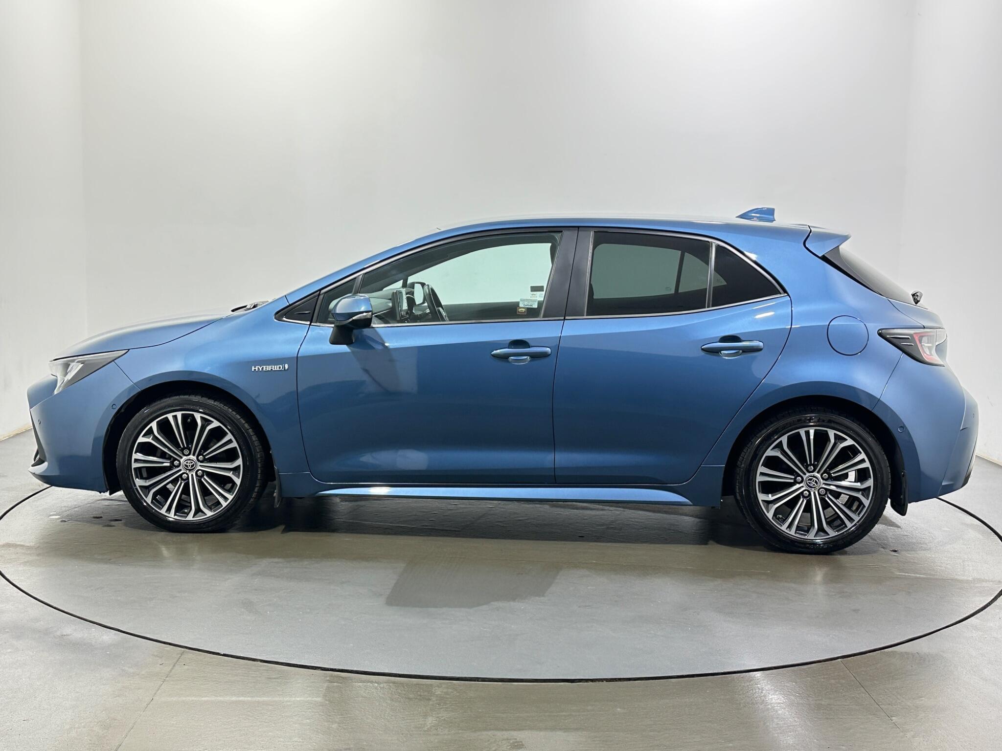Toyota Corolla view 5