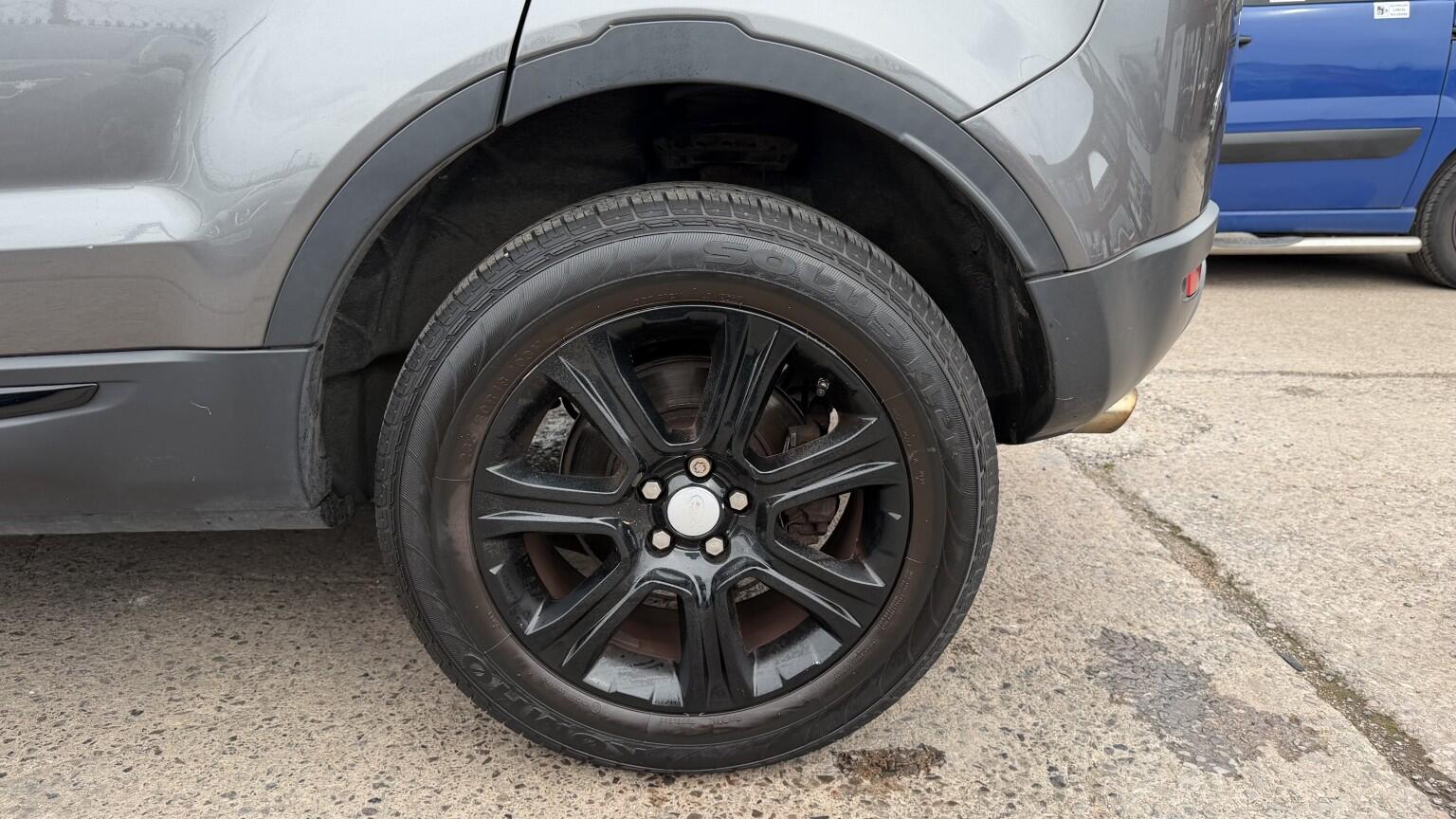 Land Rover Range Rover Evoque view 45