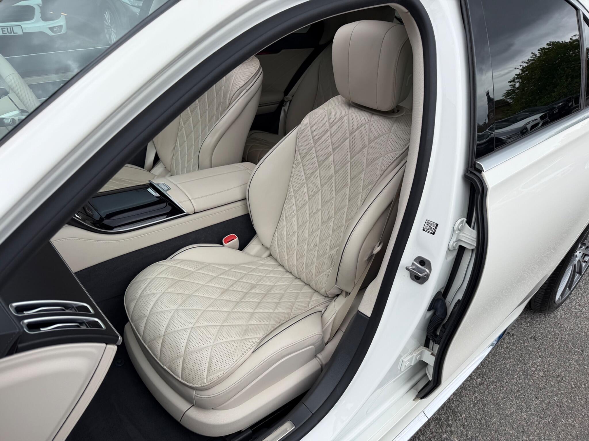 Mercedes-Benz S-Class view 21