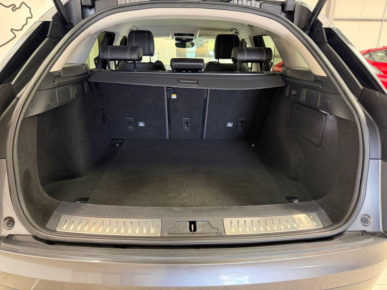 Land Rover Range Rover Velar view 26