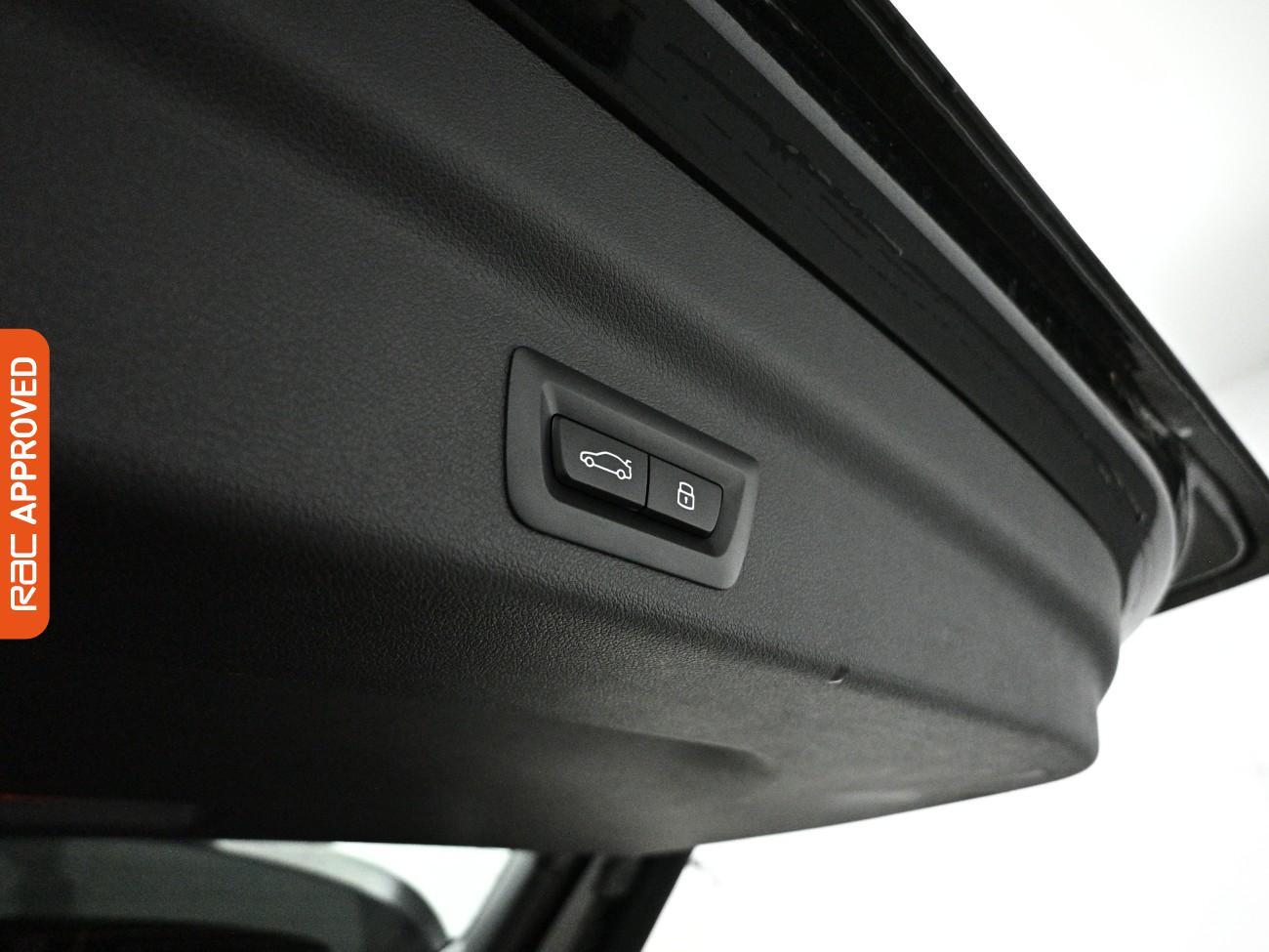 BMW Ix1 view 15