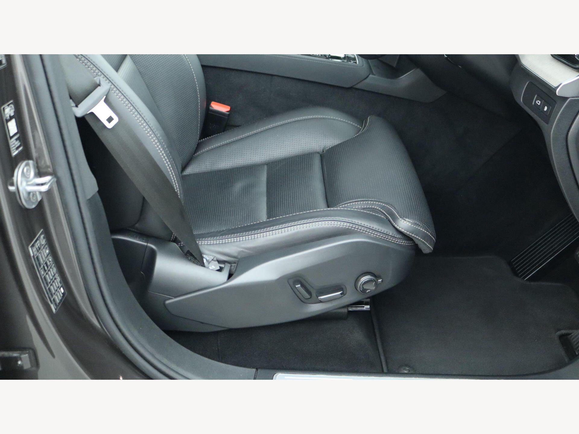 Volvo XC90 view 30