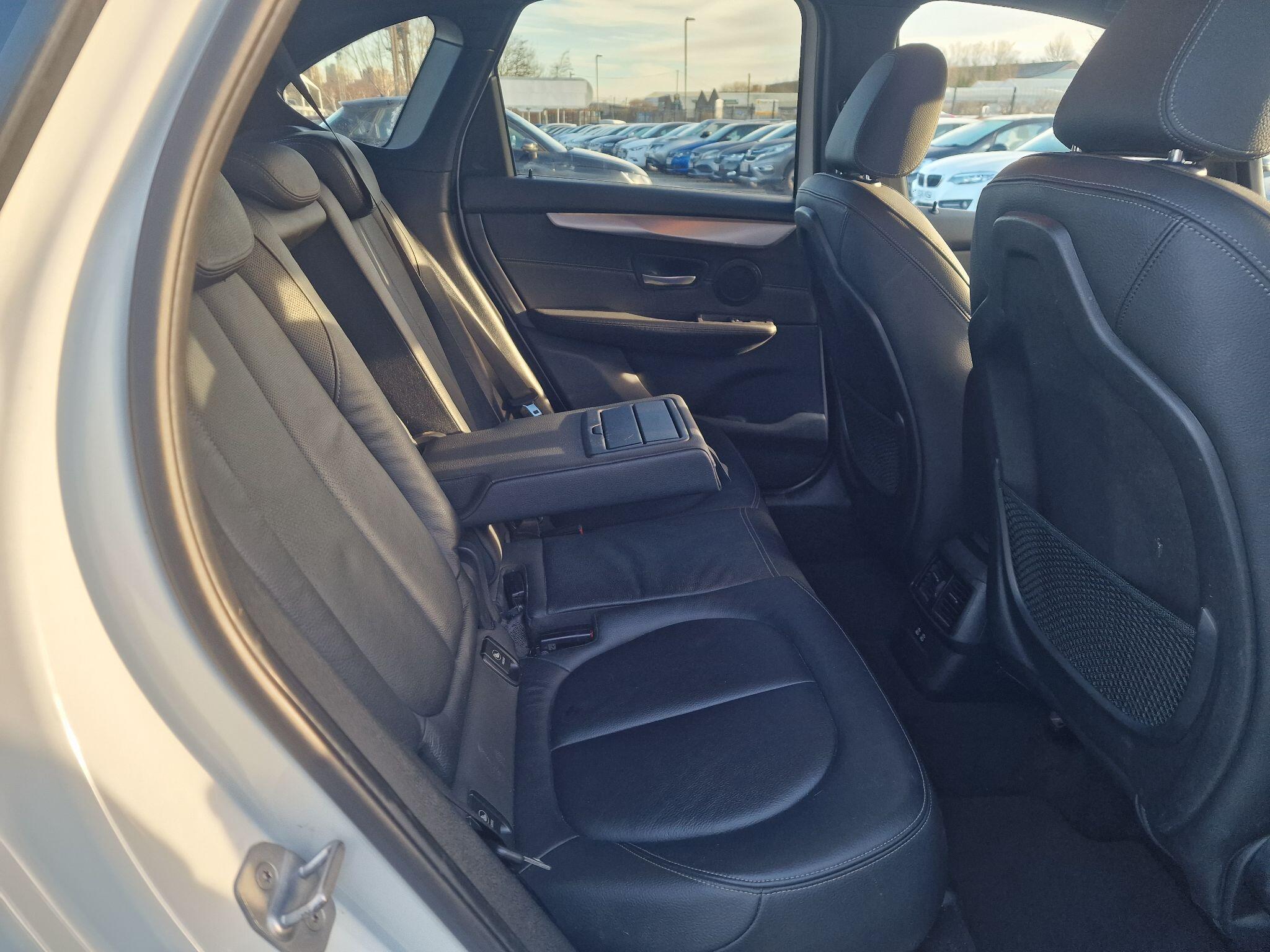 BMW 2 Series view 25
