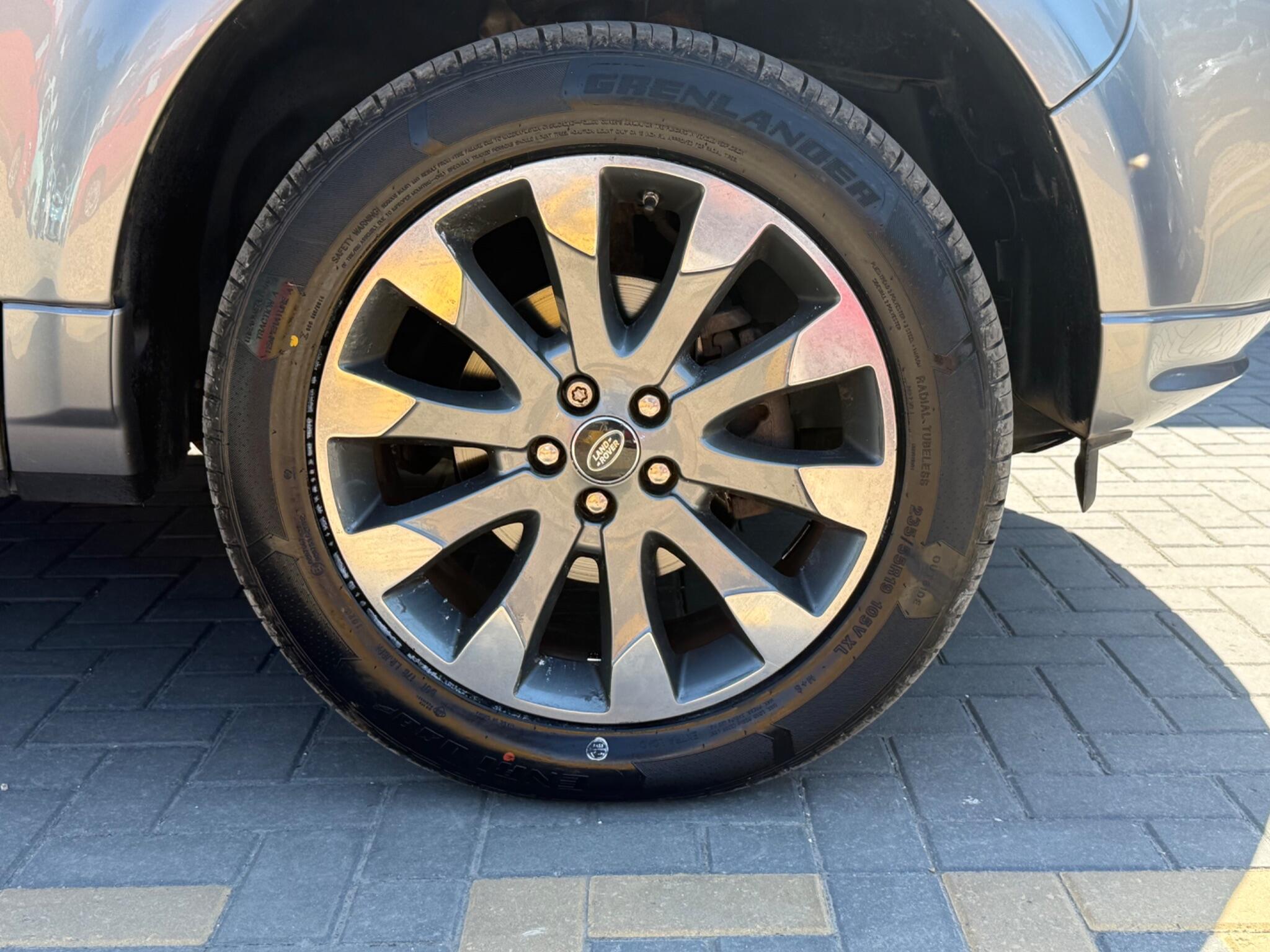 Land Rover Freelander view 11