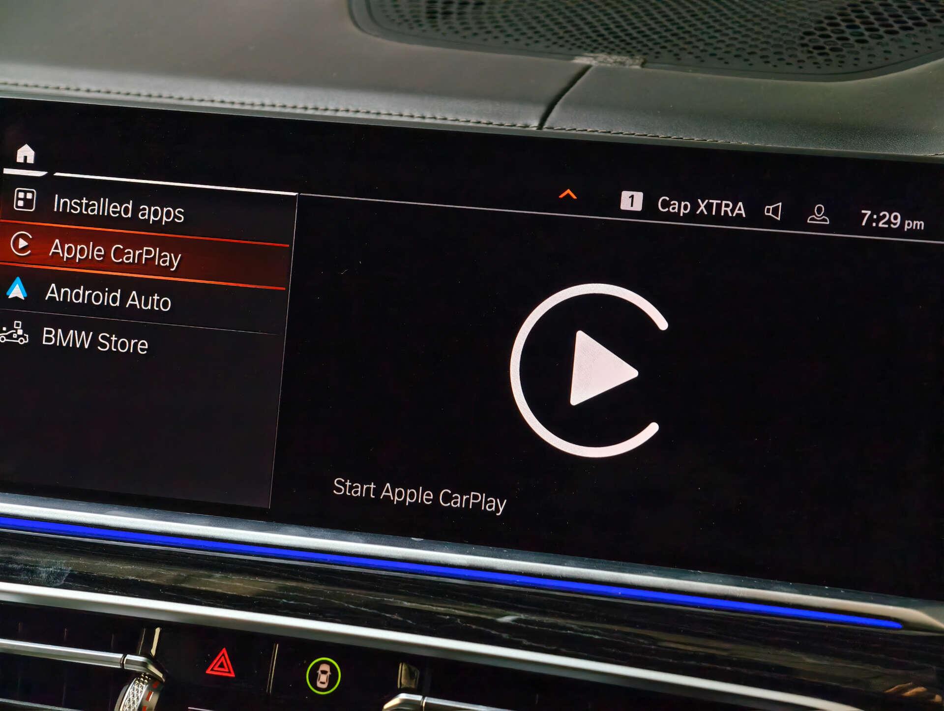 BMW X7 view 49