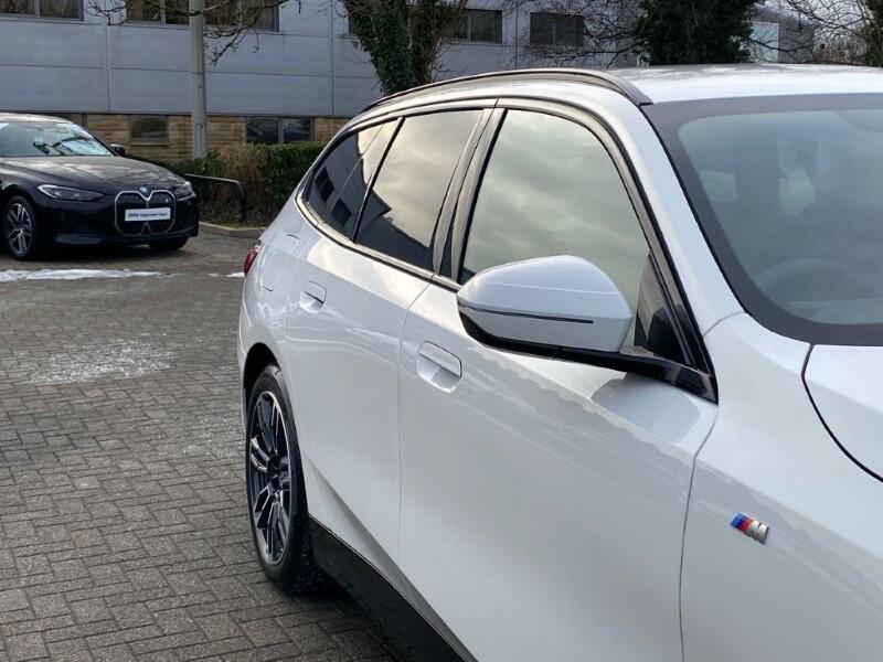 BMW 5 Series view 50