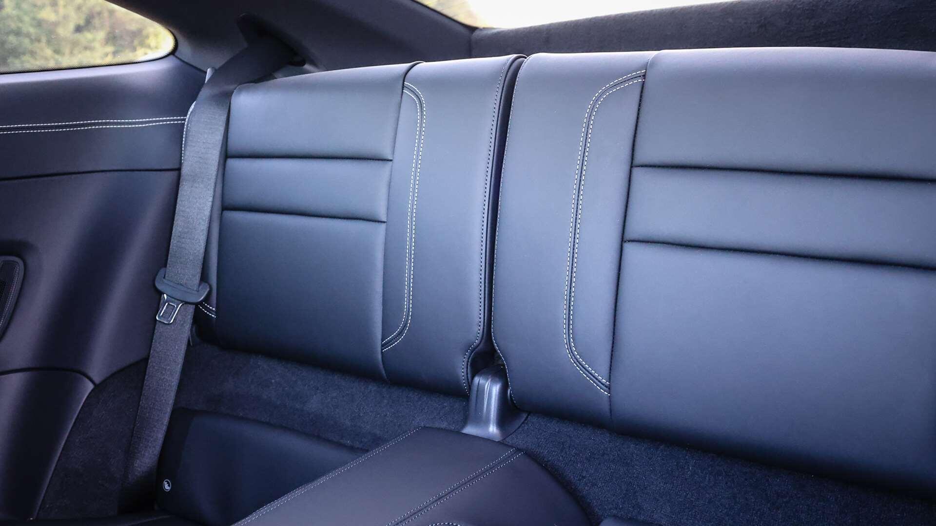 Porsche 911 view 12