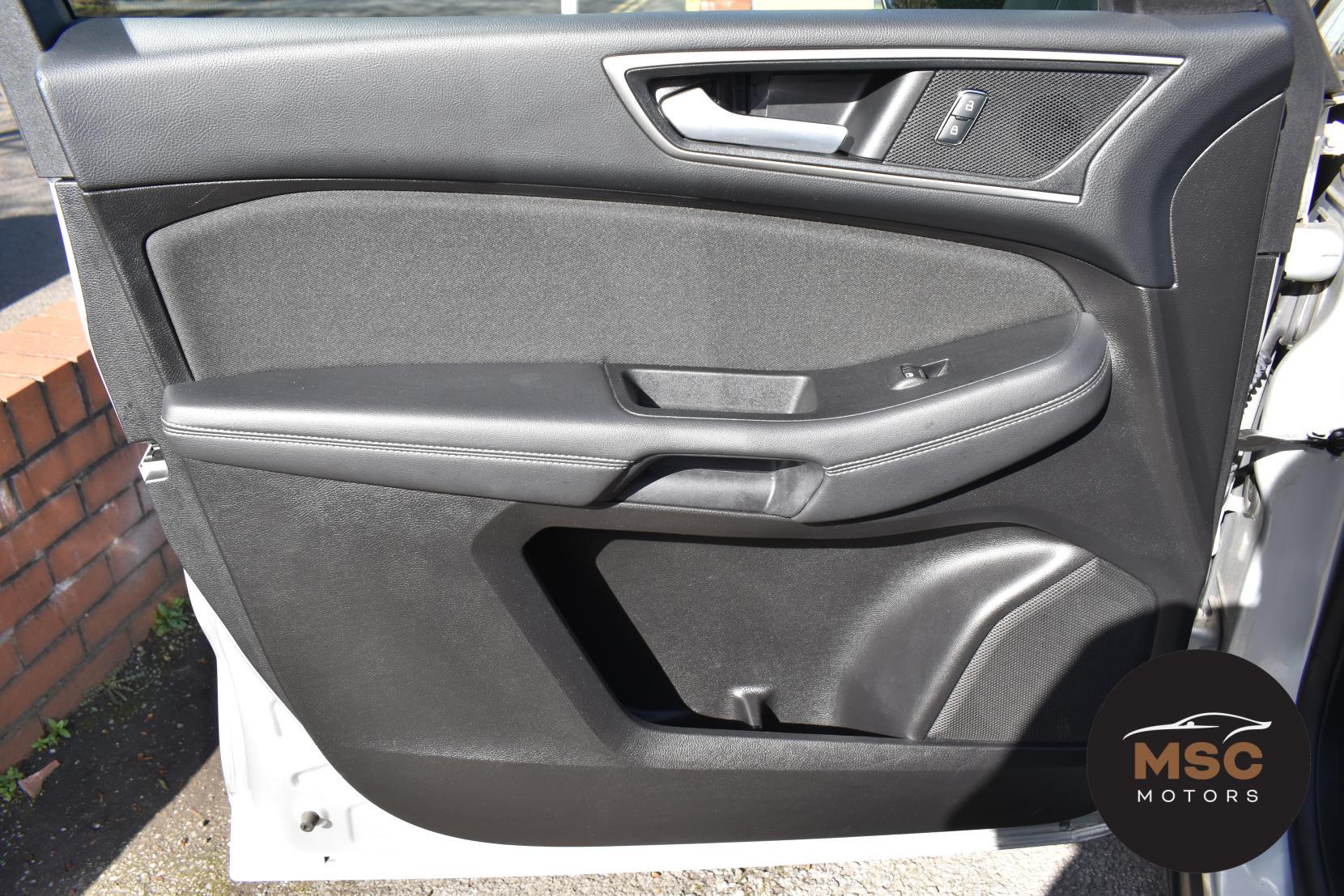 Ford Galaxy view 66