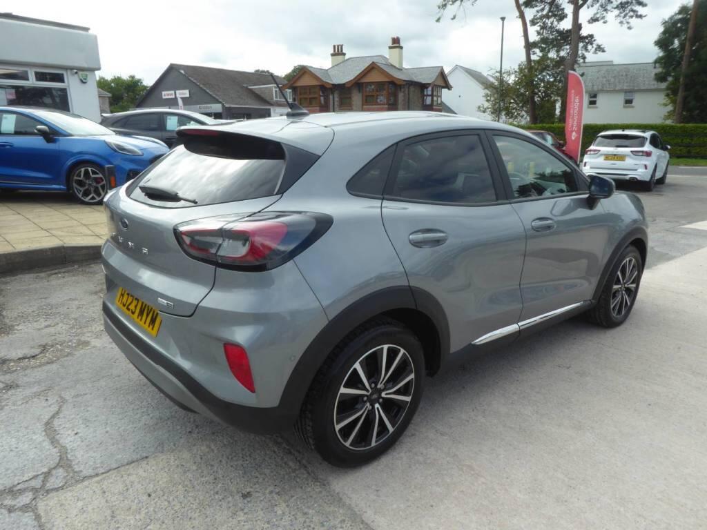 Ford Puma view 3