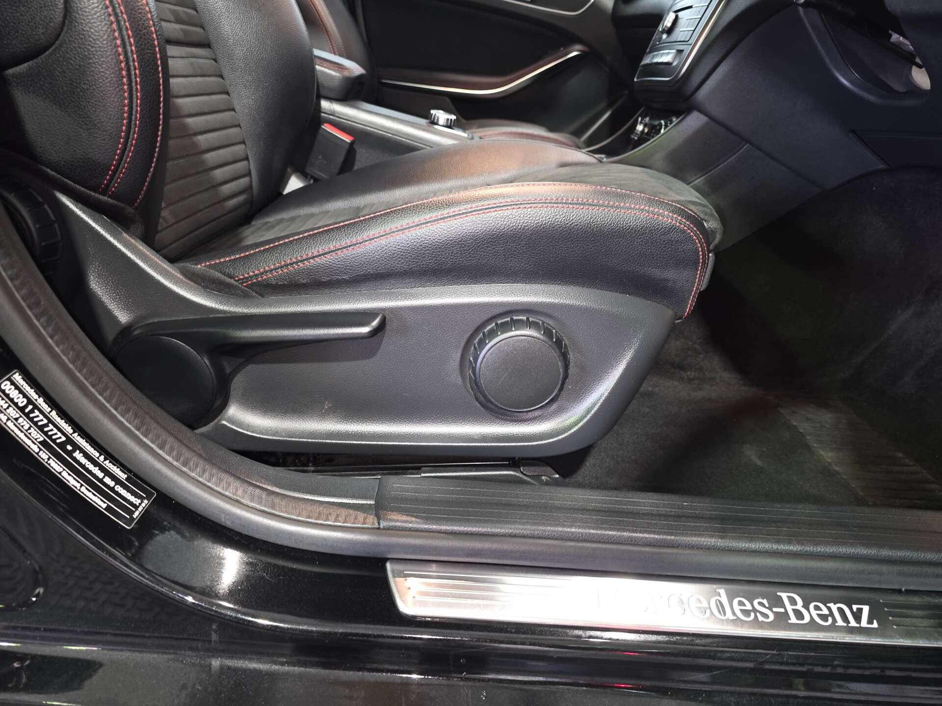 Mercedes-Benz GLA view 40