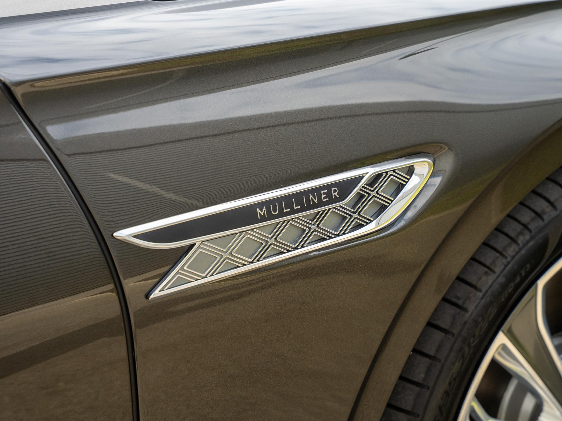 Bentley Flying Spur view 42