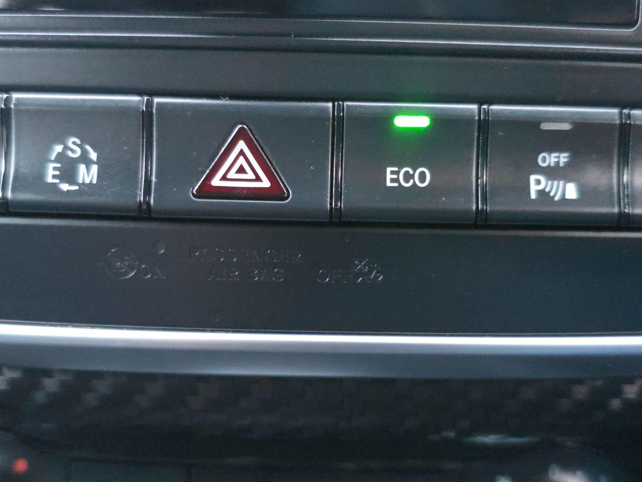 2015 Mercedes-Benz A Class image 48