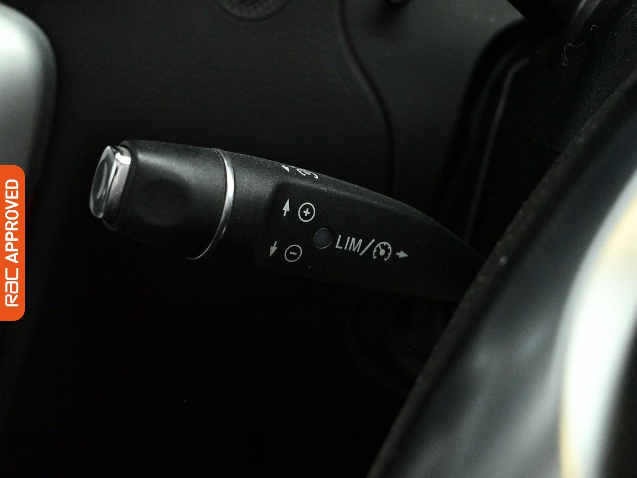Mercedes-Benz SLK view 21