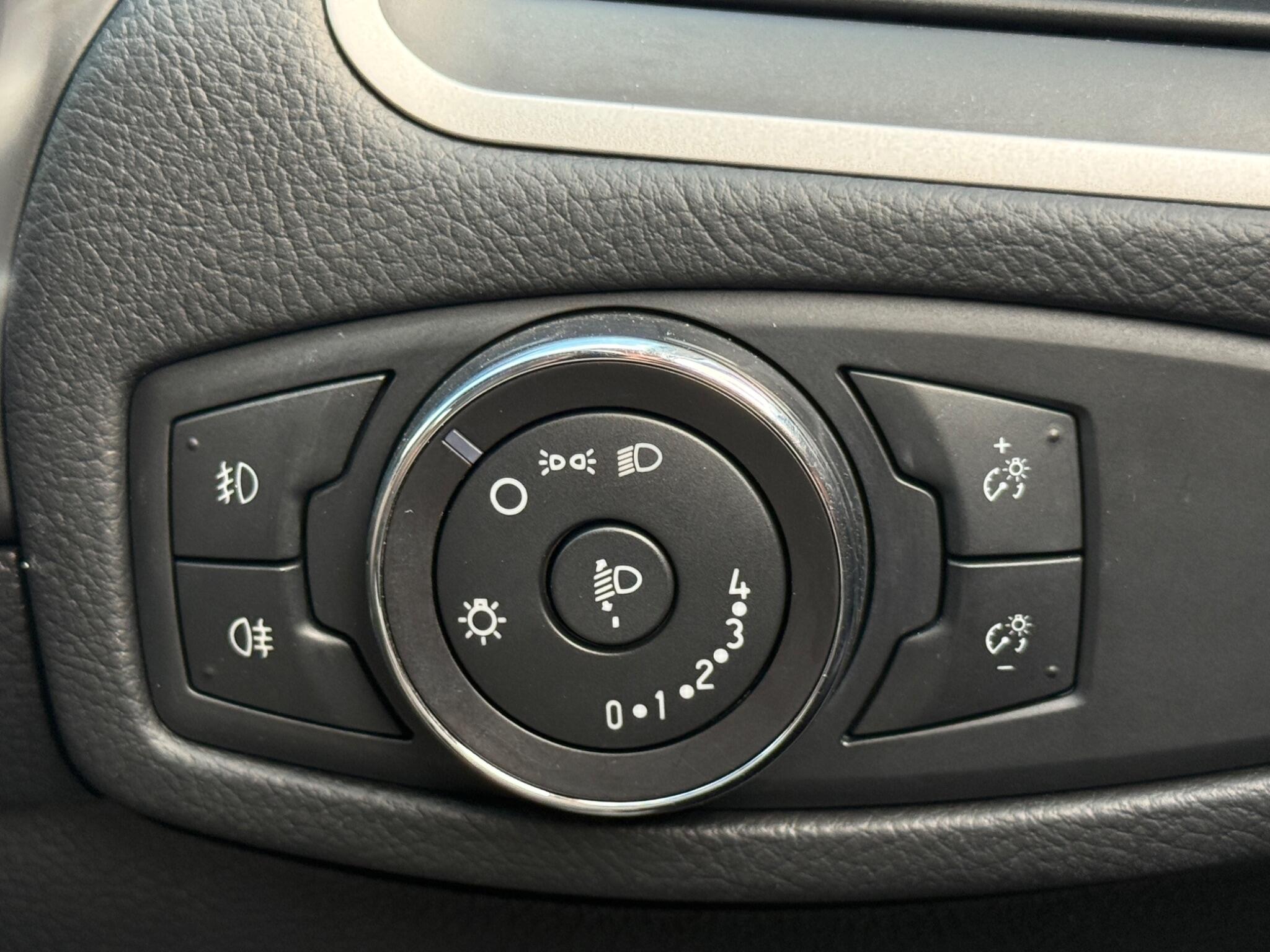 Ford S-Max - Image 81