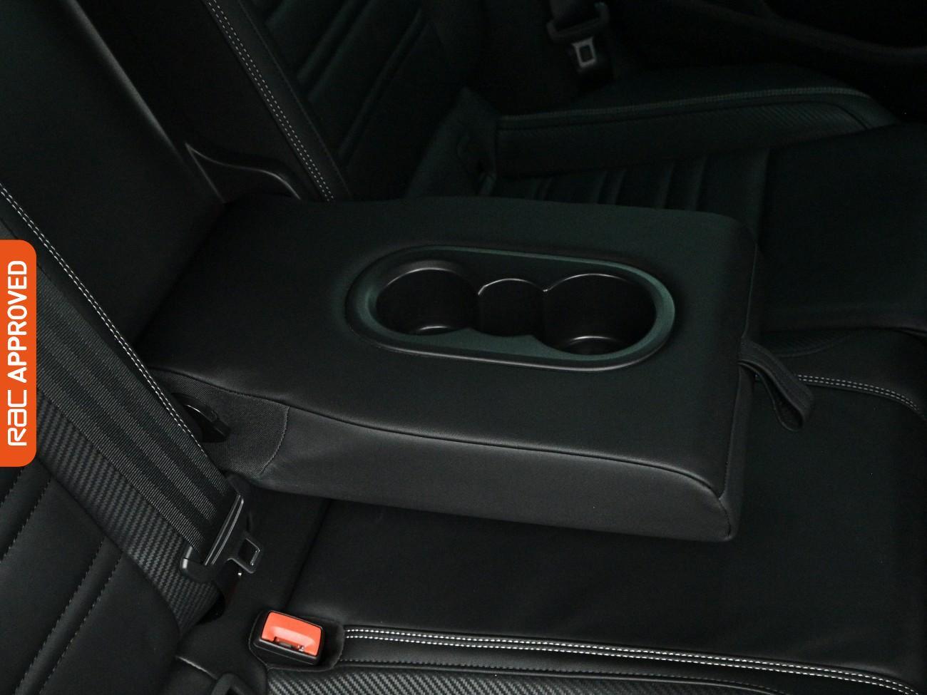 Volkswagen Passat view 24
