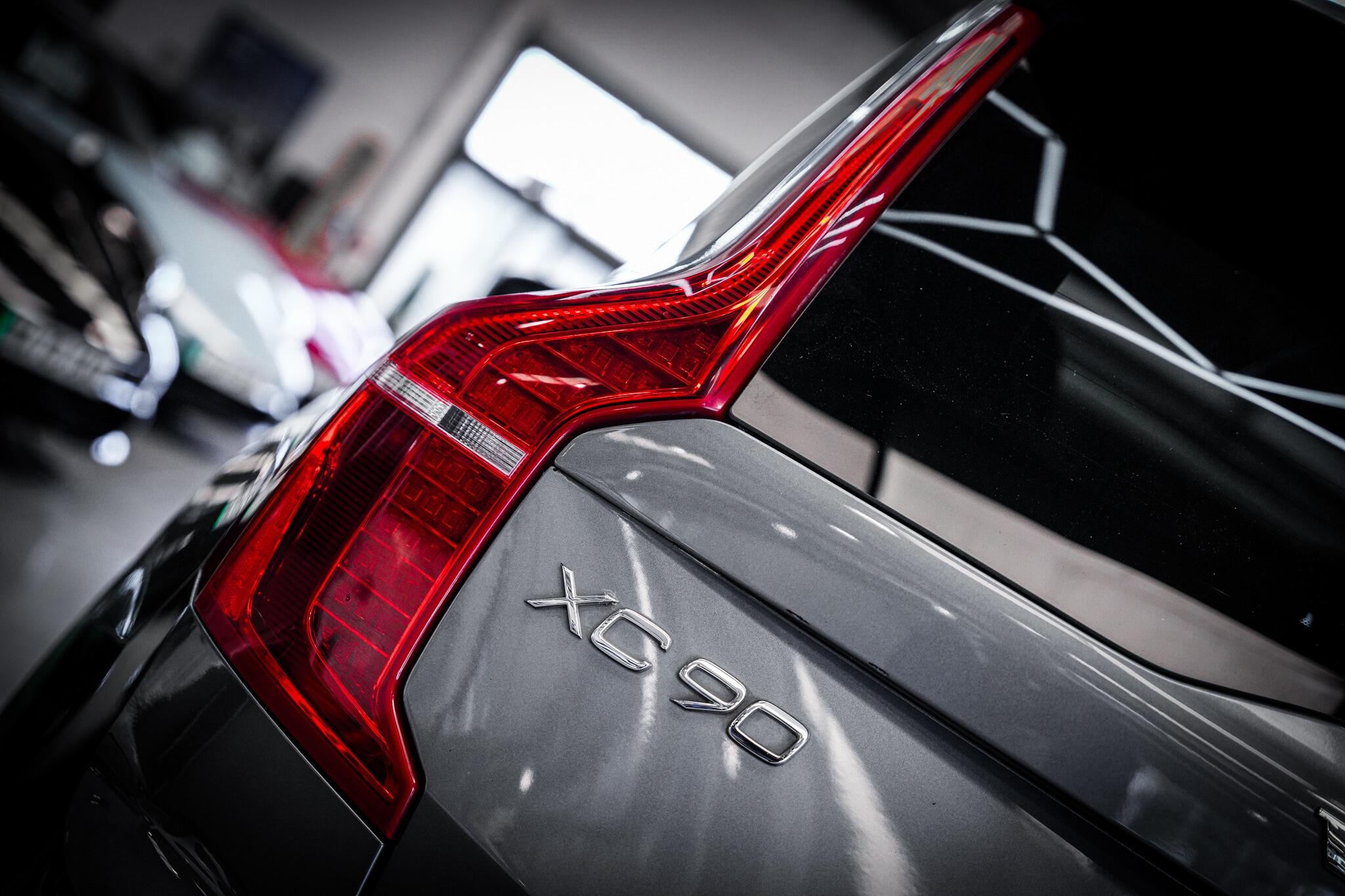 Volvo XC90 view 37