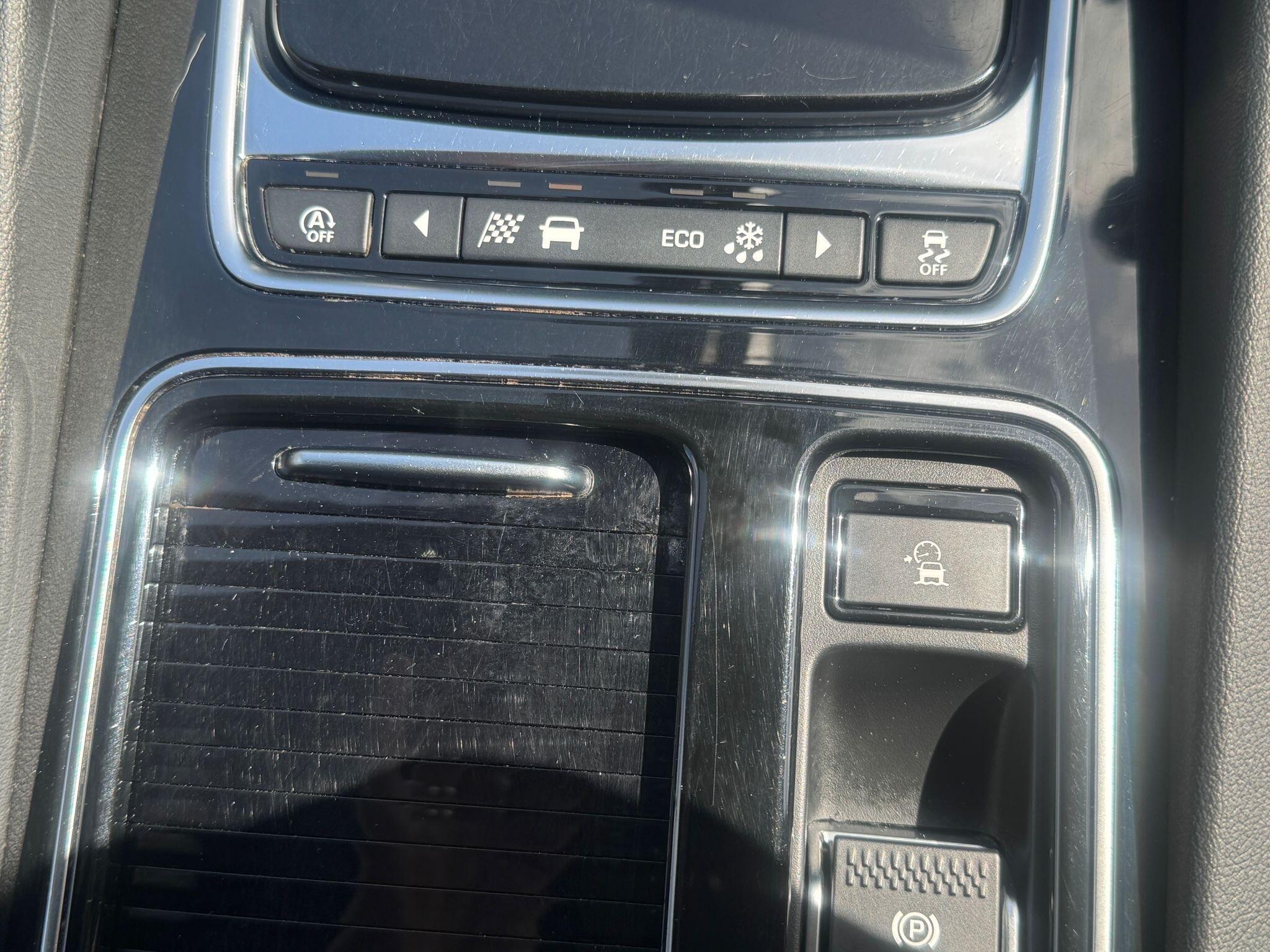 Jaguar F-Pace view 18