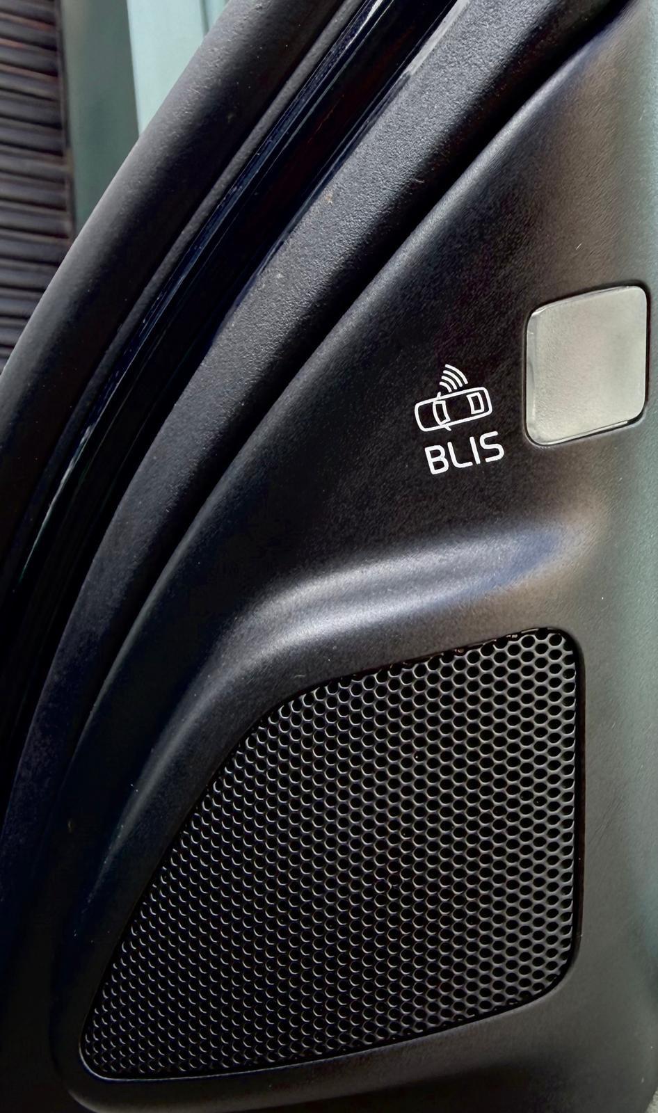 Volvo S80 view 20