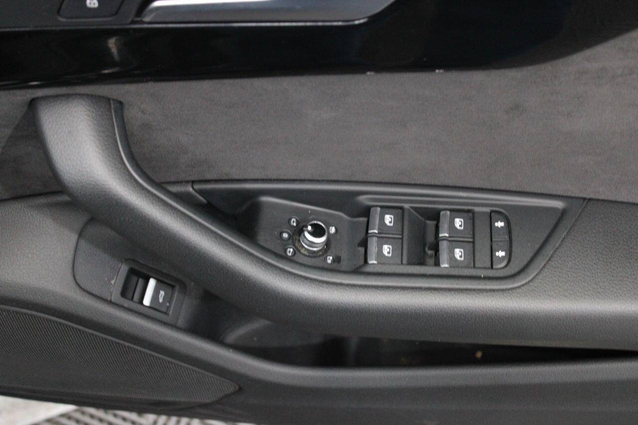 Audi A4 view 14