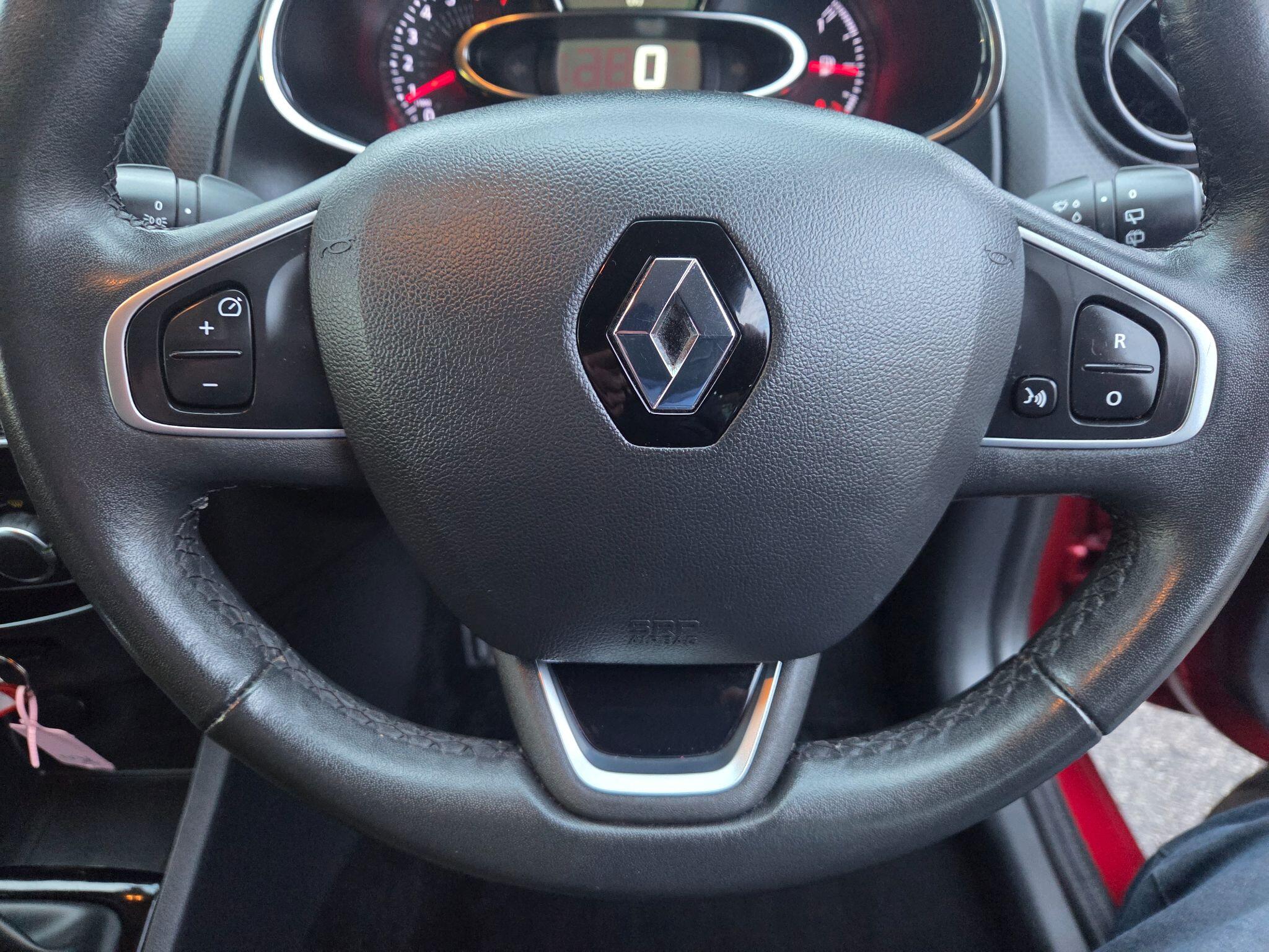 2017 Renault Clio 1.2 16V Dynamique Nav Euro 6 5dr • 60,605 miles image 11