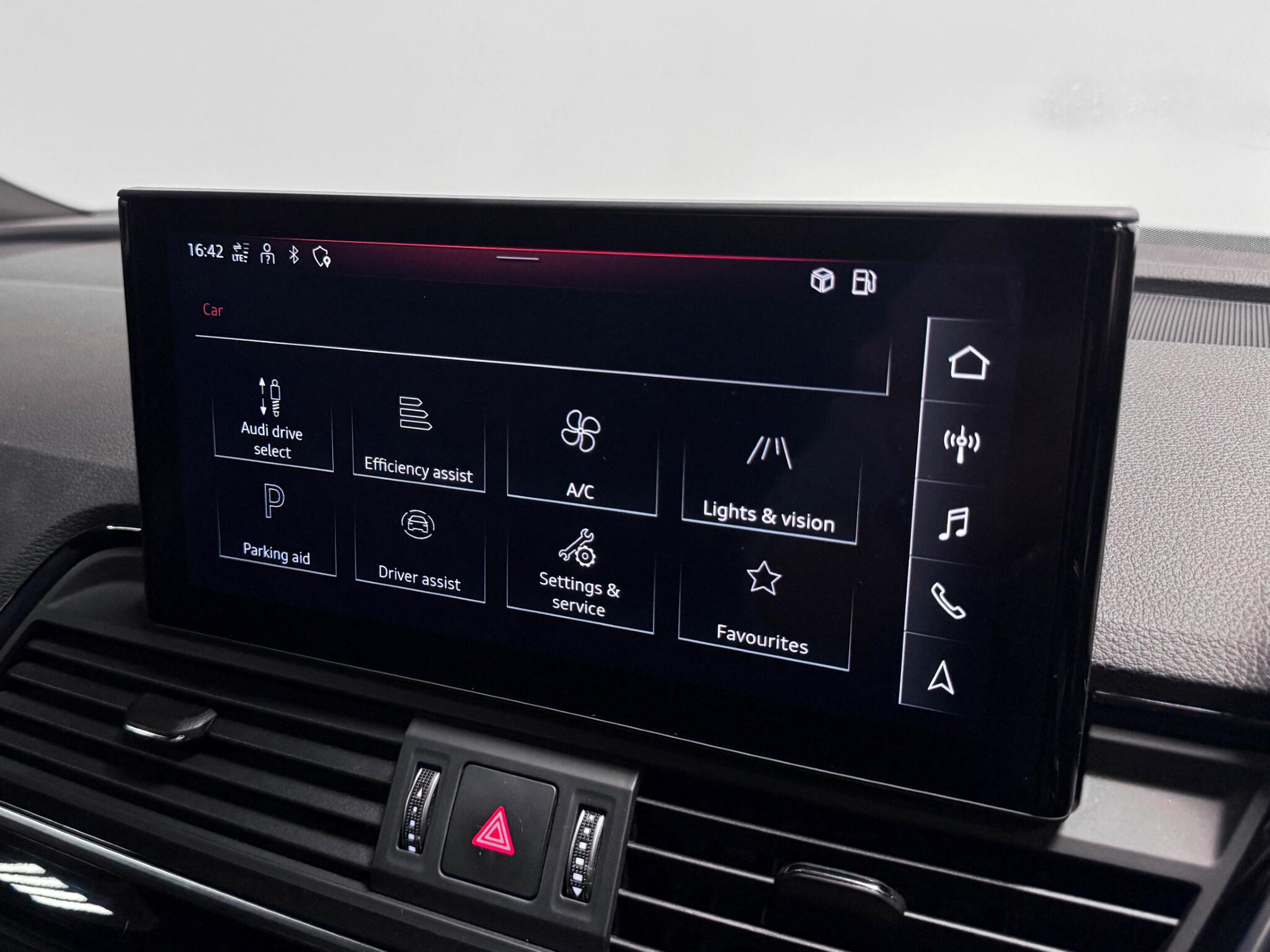 Audi Q5 view 44