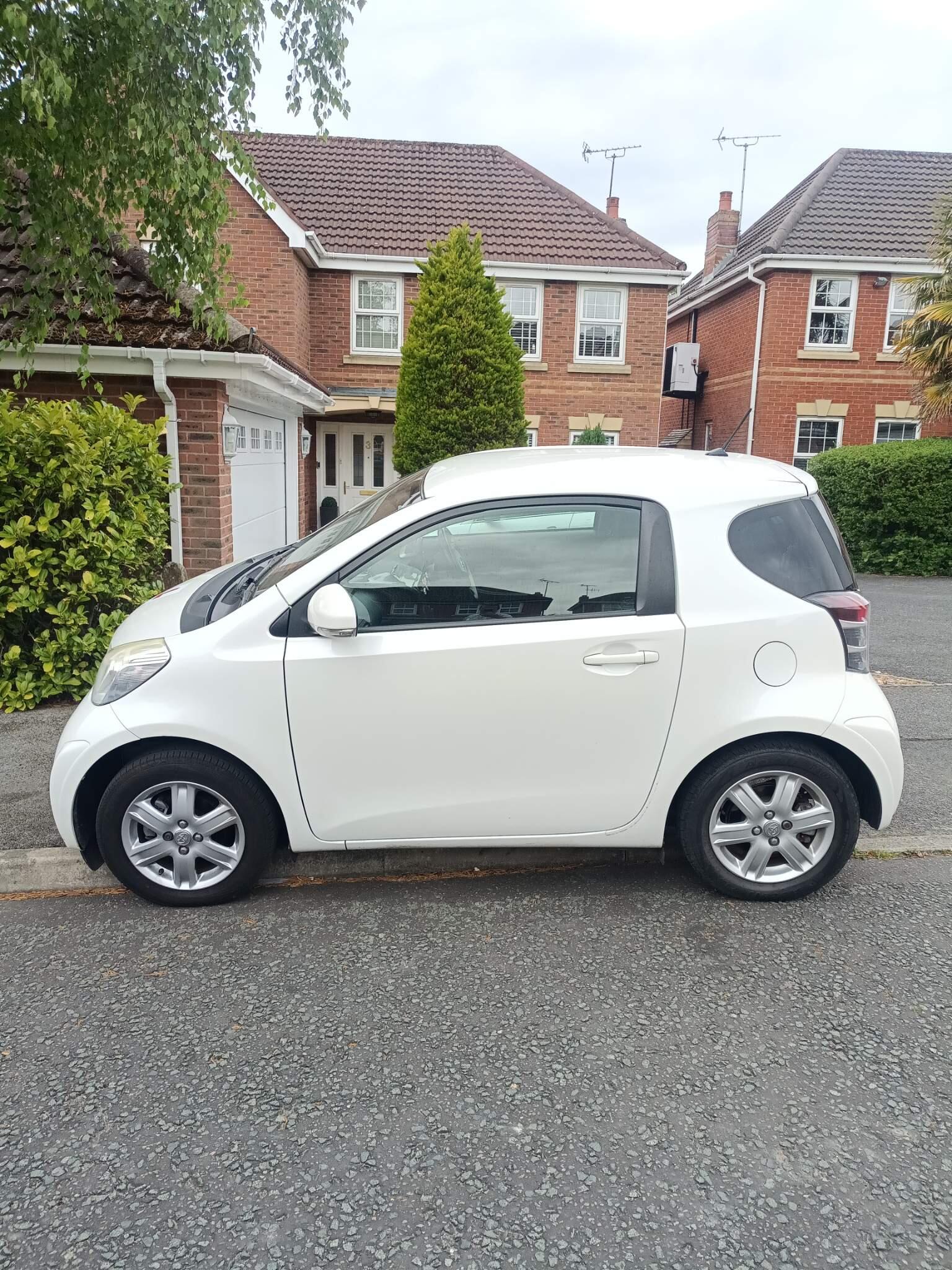Toyota iQ