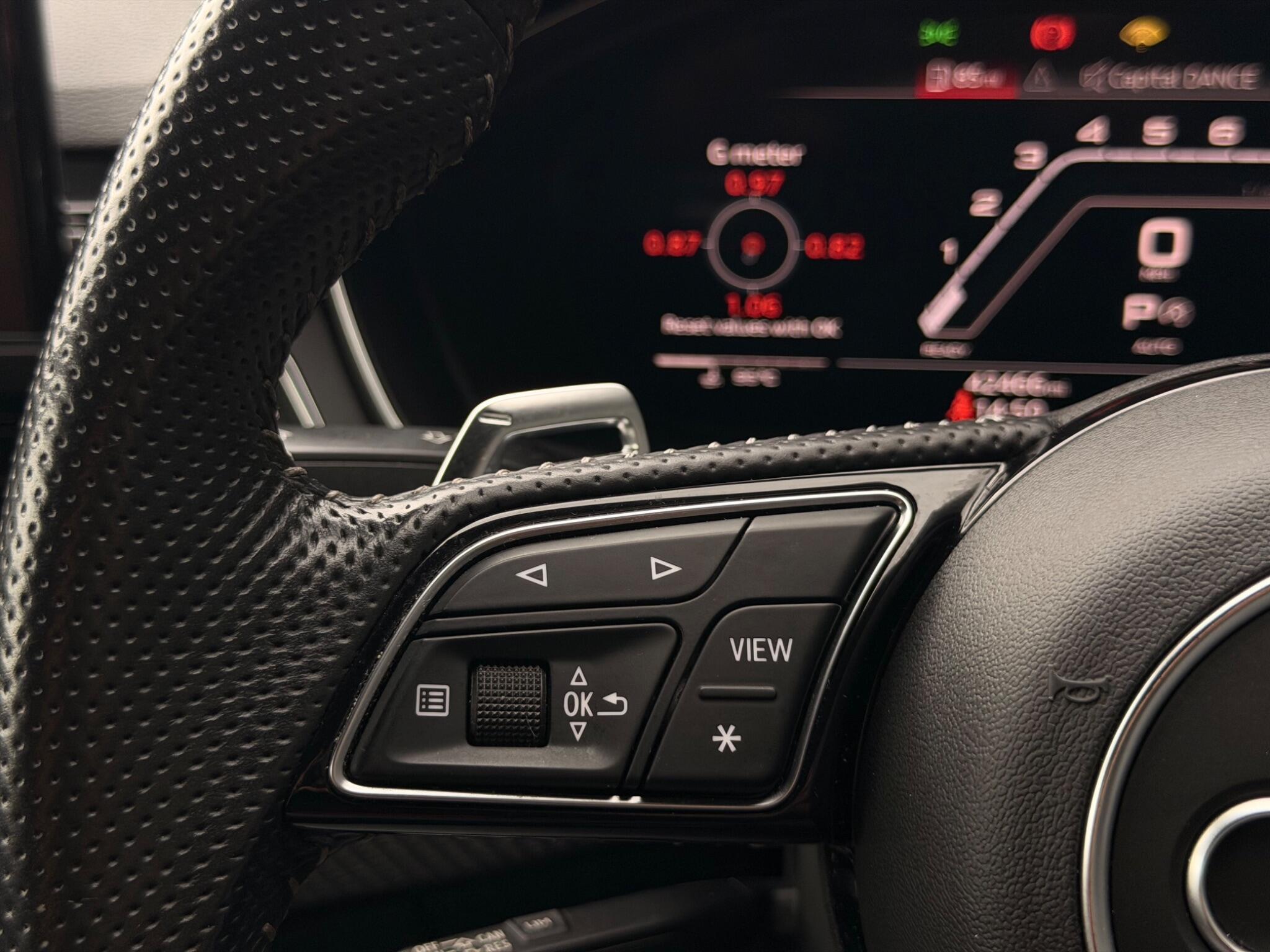 Audi RS4 view 33