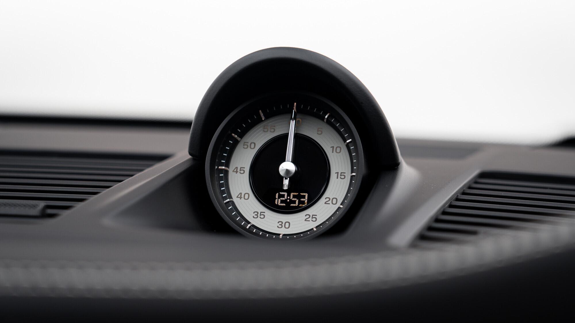 Porsche 911 view 55