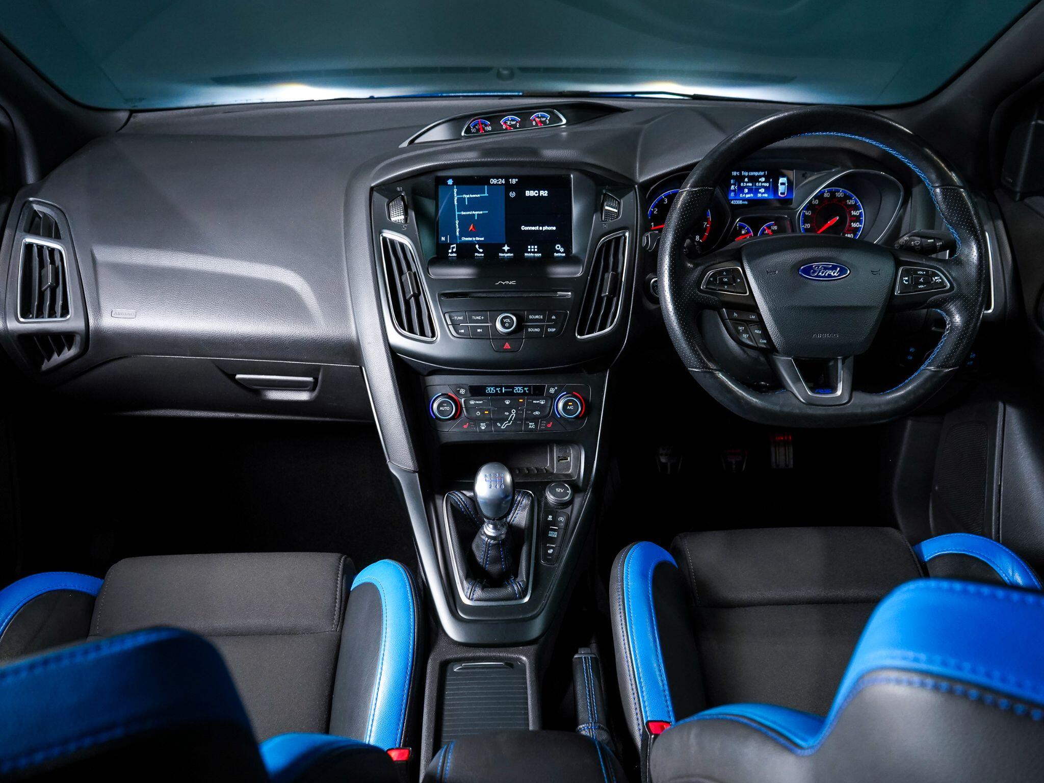 Ford Focus view 13
