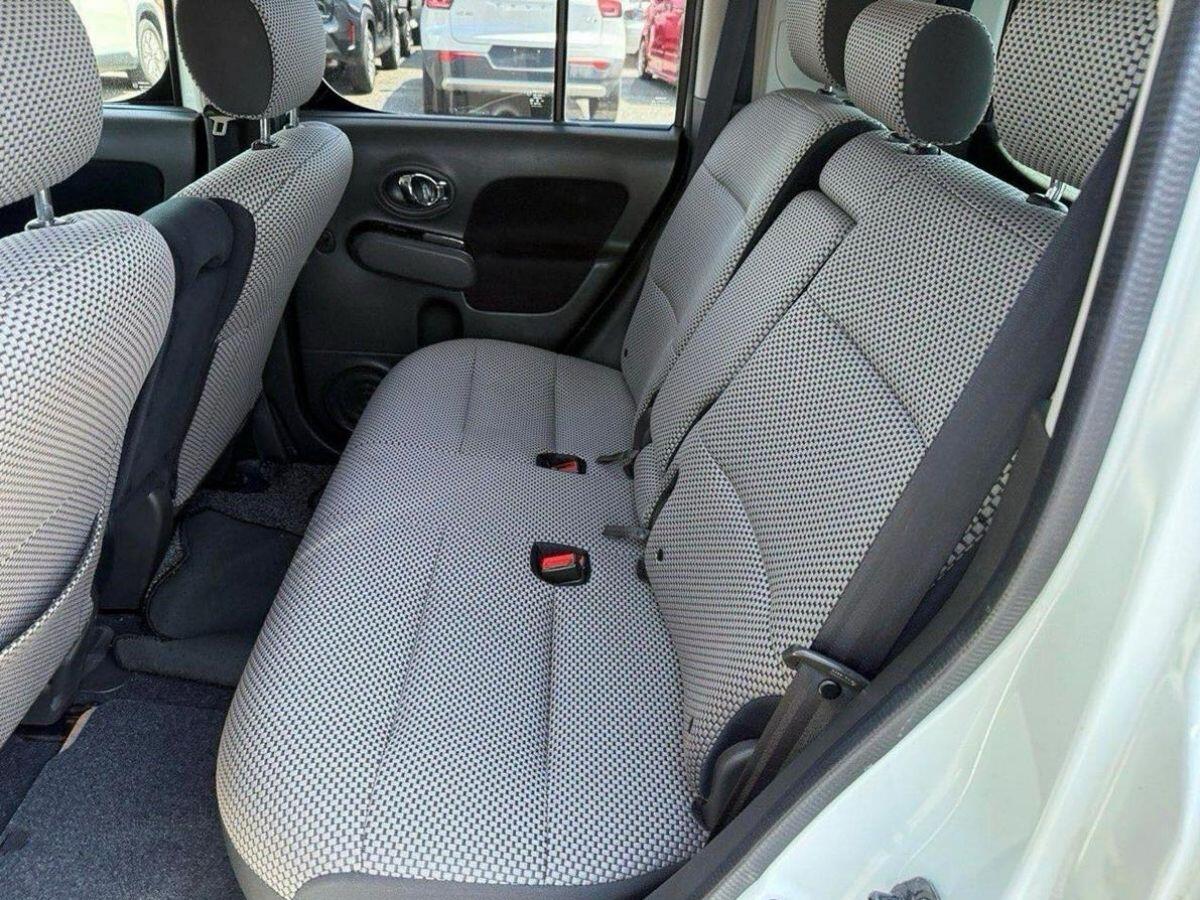 Nissan Cube view 17