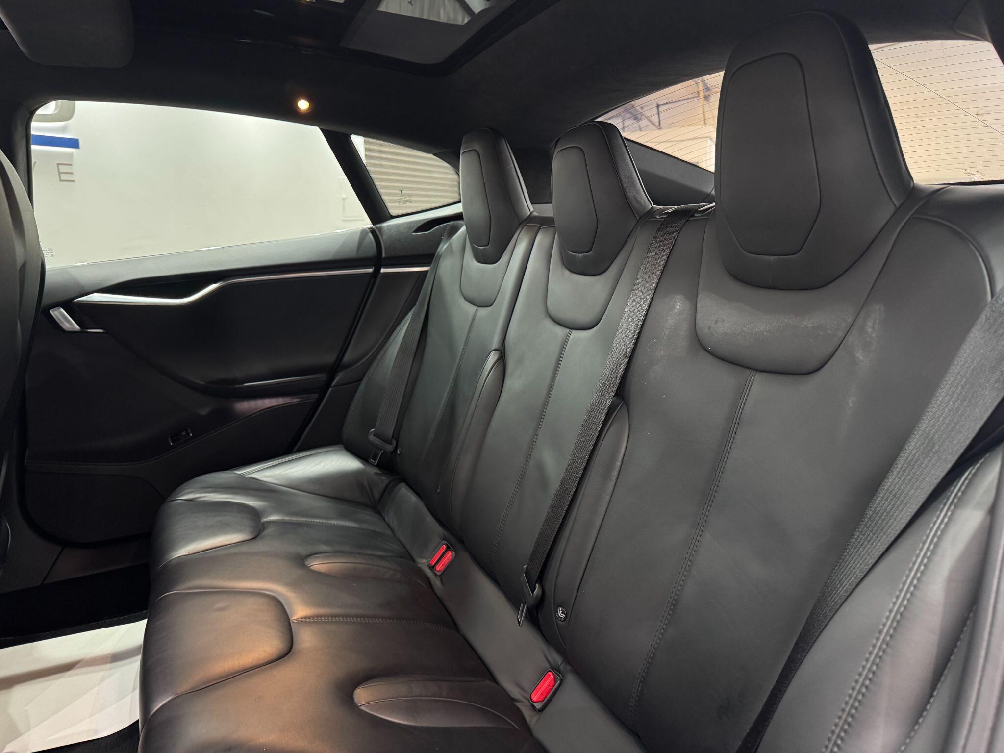 Tesla Model S view 44